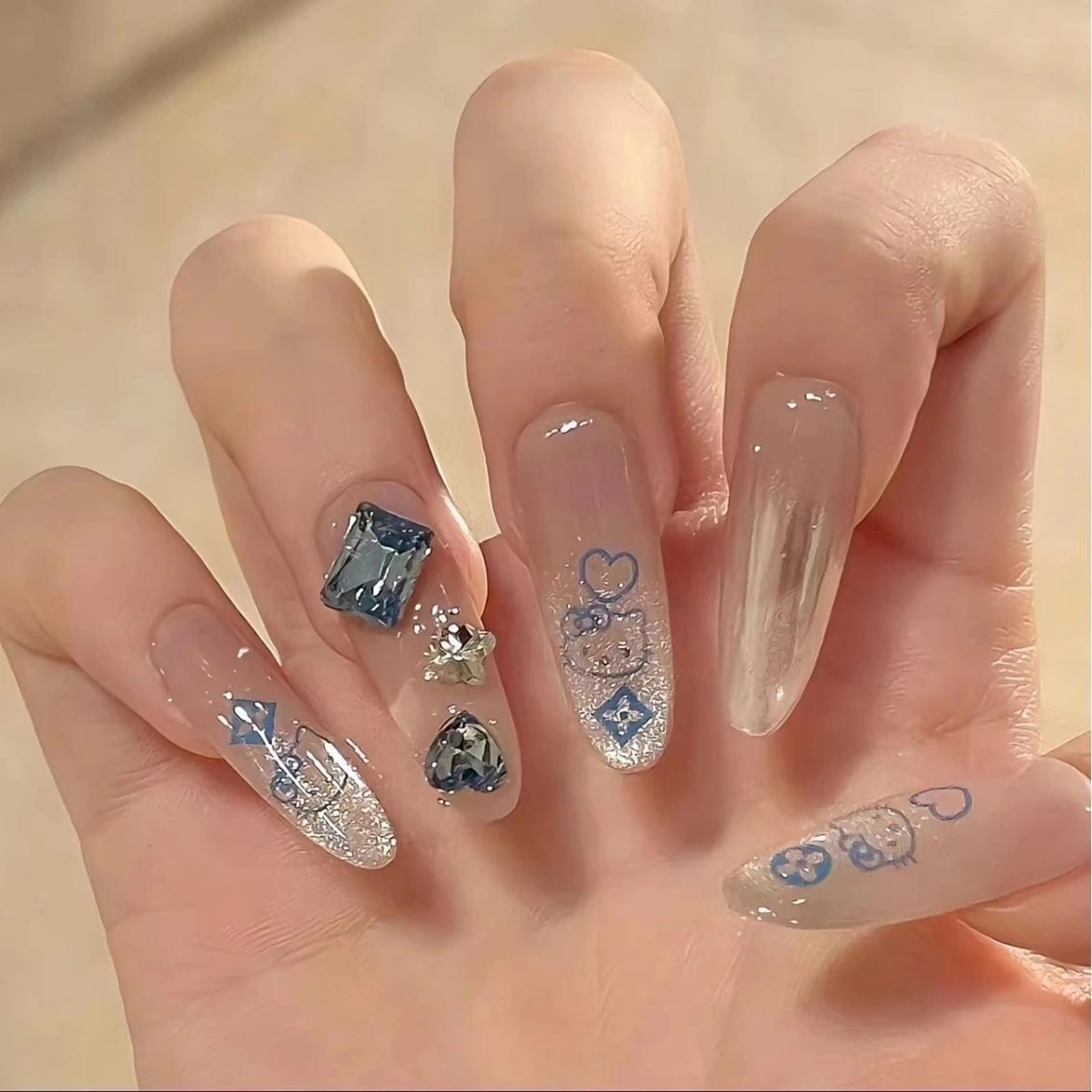 ネイル lucky シュウのネイルデザイン