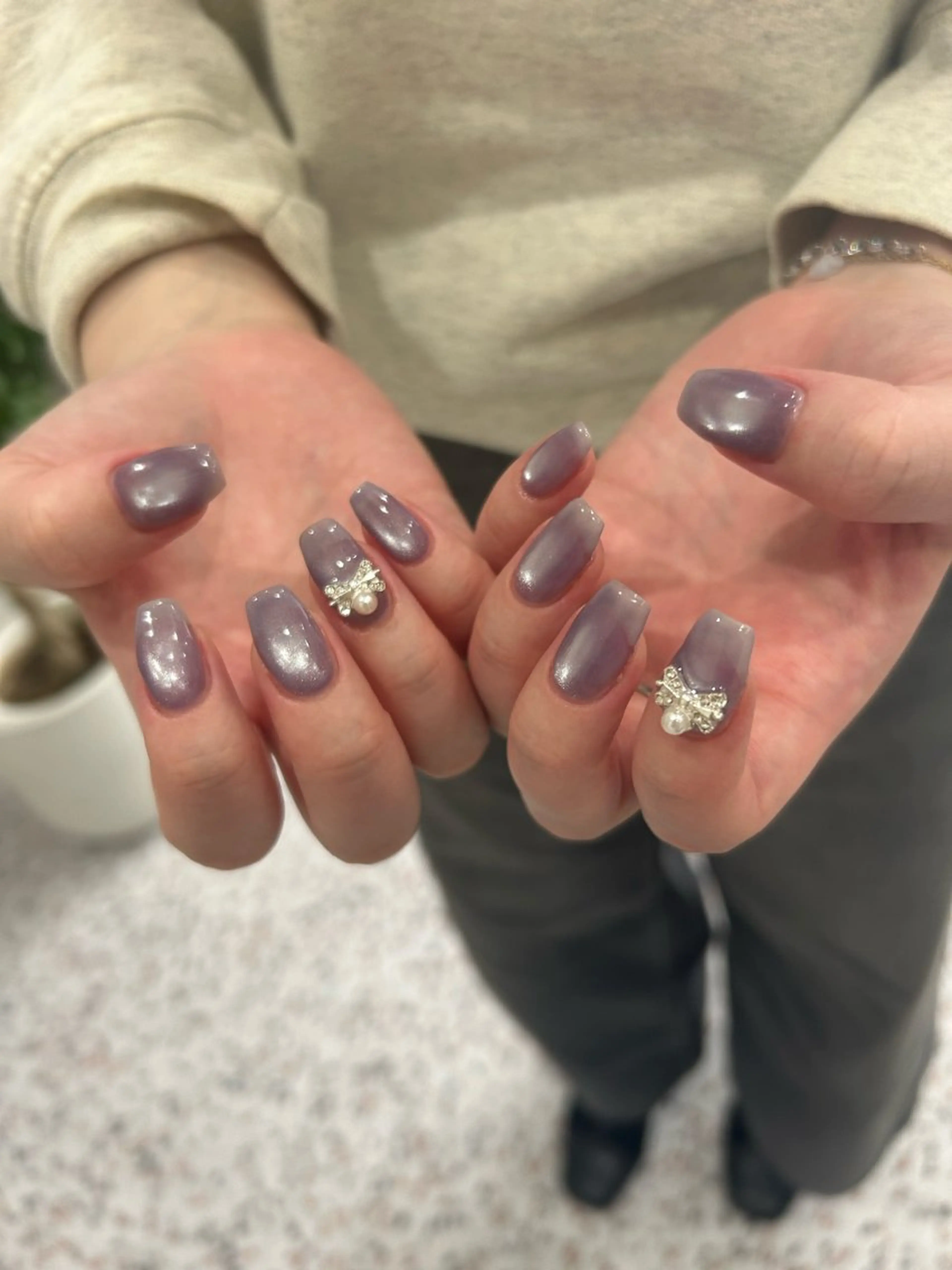 ネイル ハンドネイル snazzy所属・小松 千冬のネイルデザイン