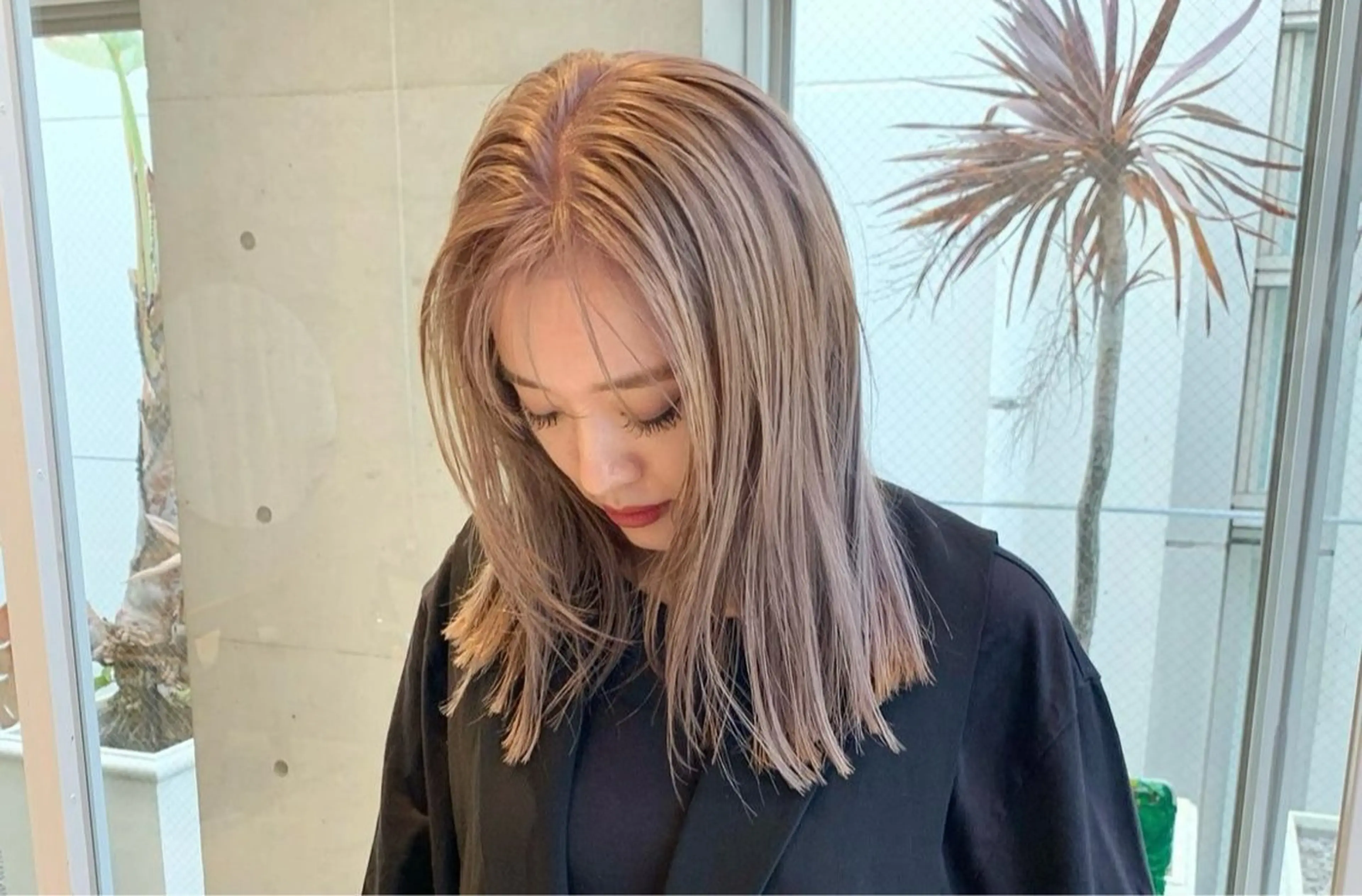ミディアム ヘアカラー SCENE 髪質改善 シーンのヘアスタイル