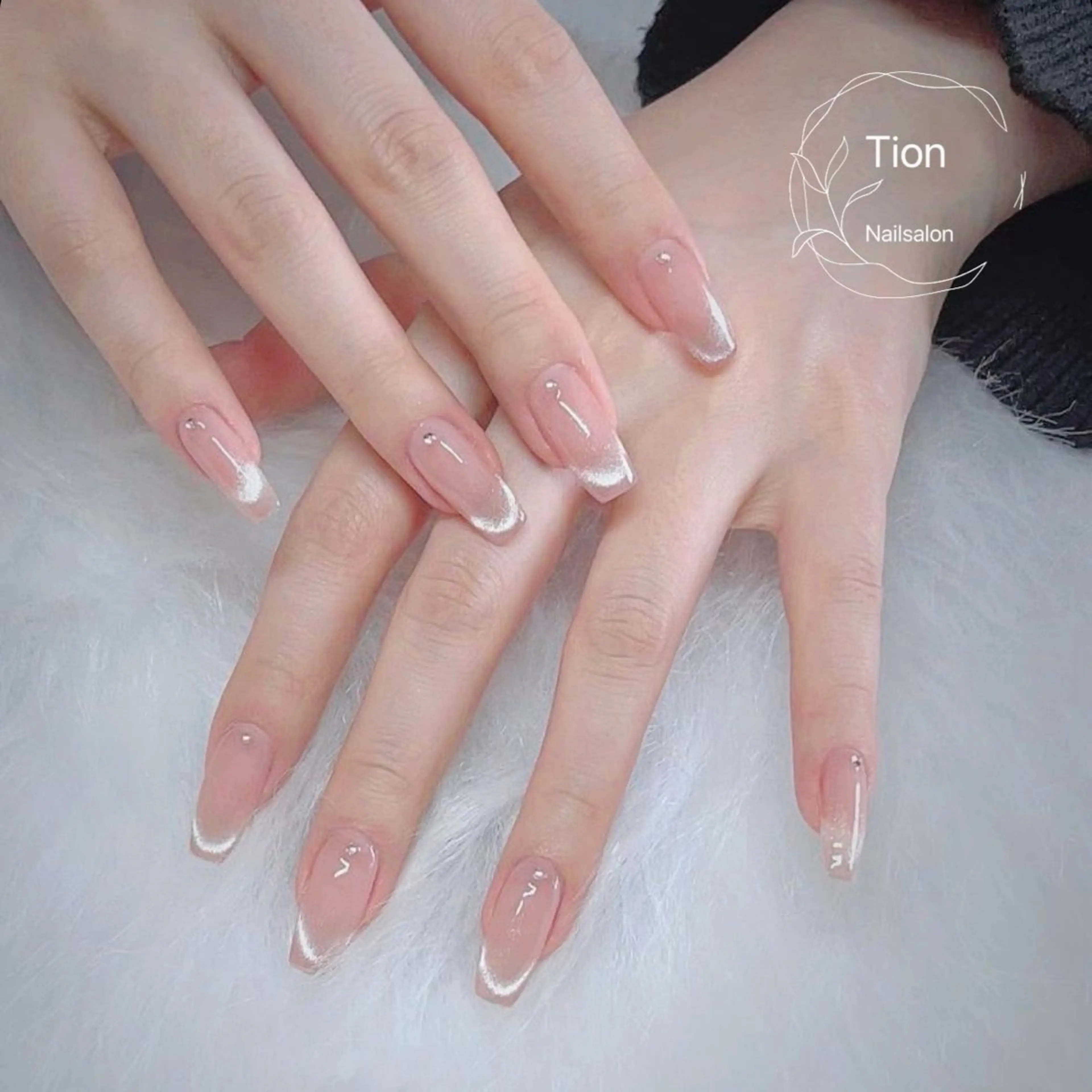 【Hand】INS人気★マグネットグラデーションフレンチ ¥6980の写真
