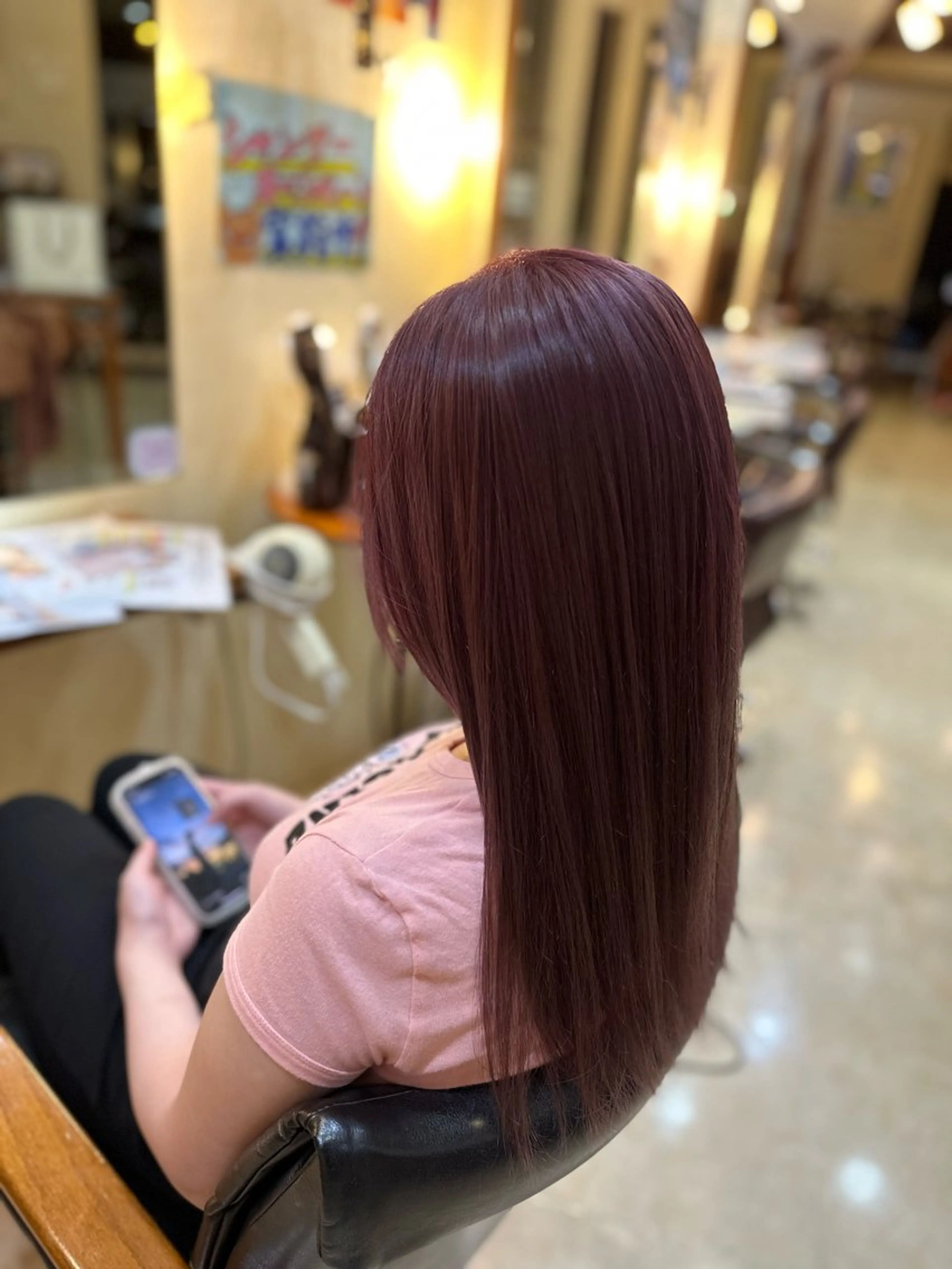 ロング カラー ピンクカラー ヘアカラー 鈴木希優 /ハイトーンカラーのヘアスタイル