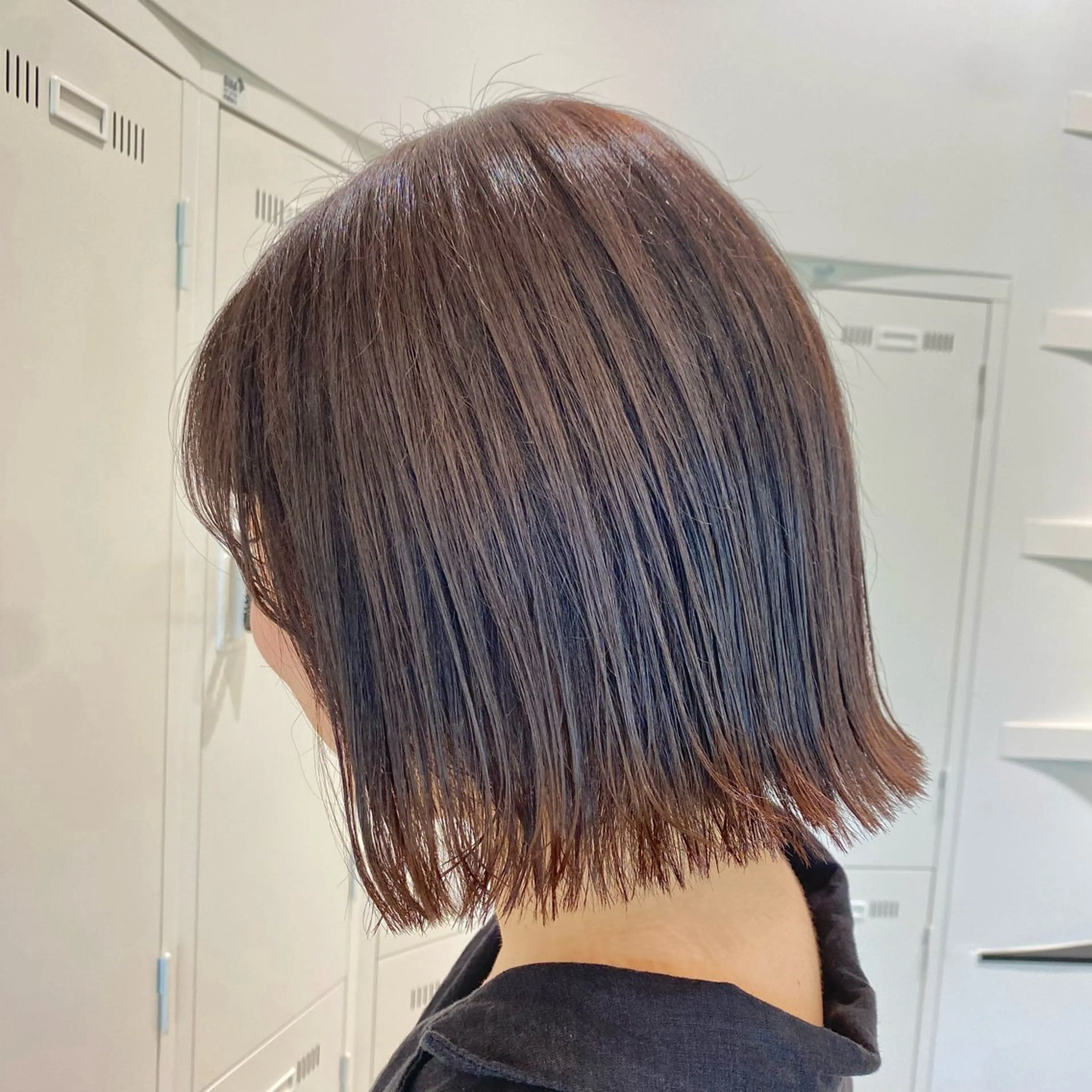 ミディアム カラー 垢抜け/レイヤー/ ハイトーン/アスナのヘアスタイル