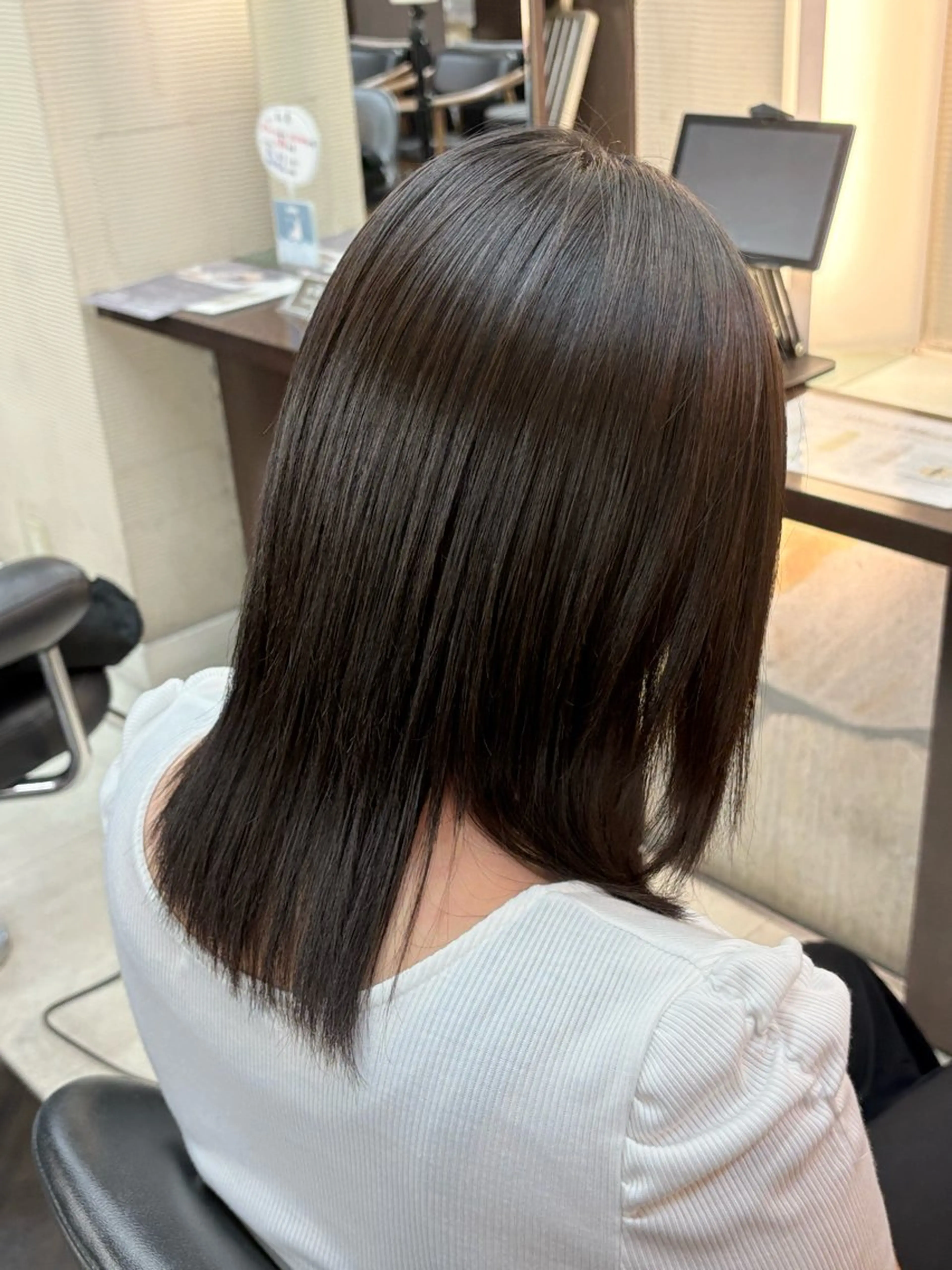 ミディアム 細田 舞乃のヘアスタイル