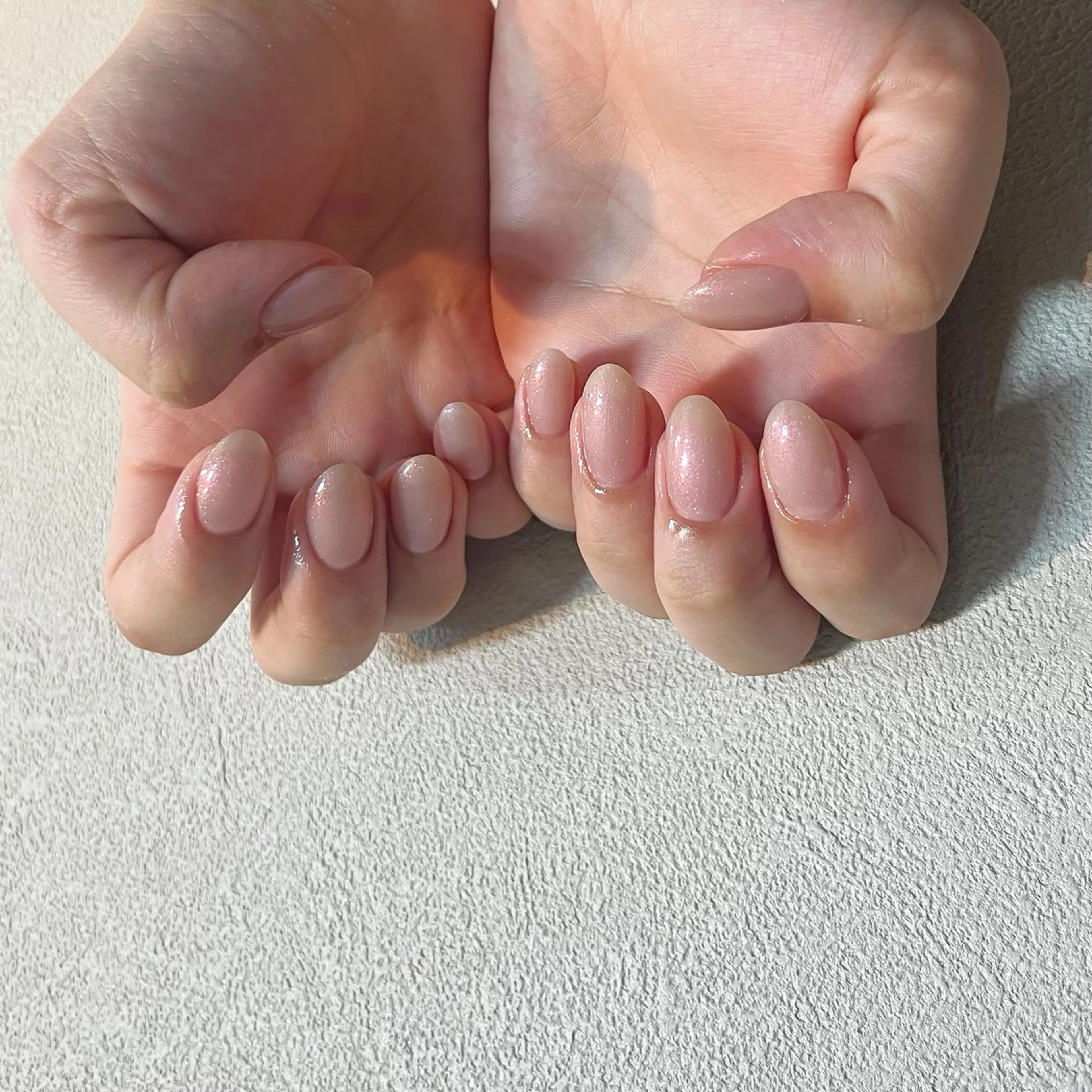 ネイル キラキラネイル ラメ(グリッター) オフィスネイル ワンカラーネイル ピンク ハンドネイル ハンドケア 🎀NAIL🎀 AI🪄︎︎◝✩のネイルデザイン