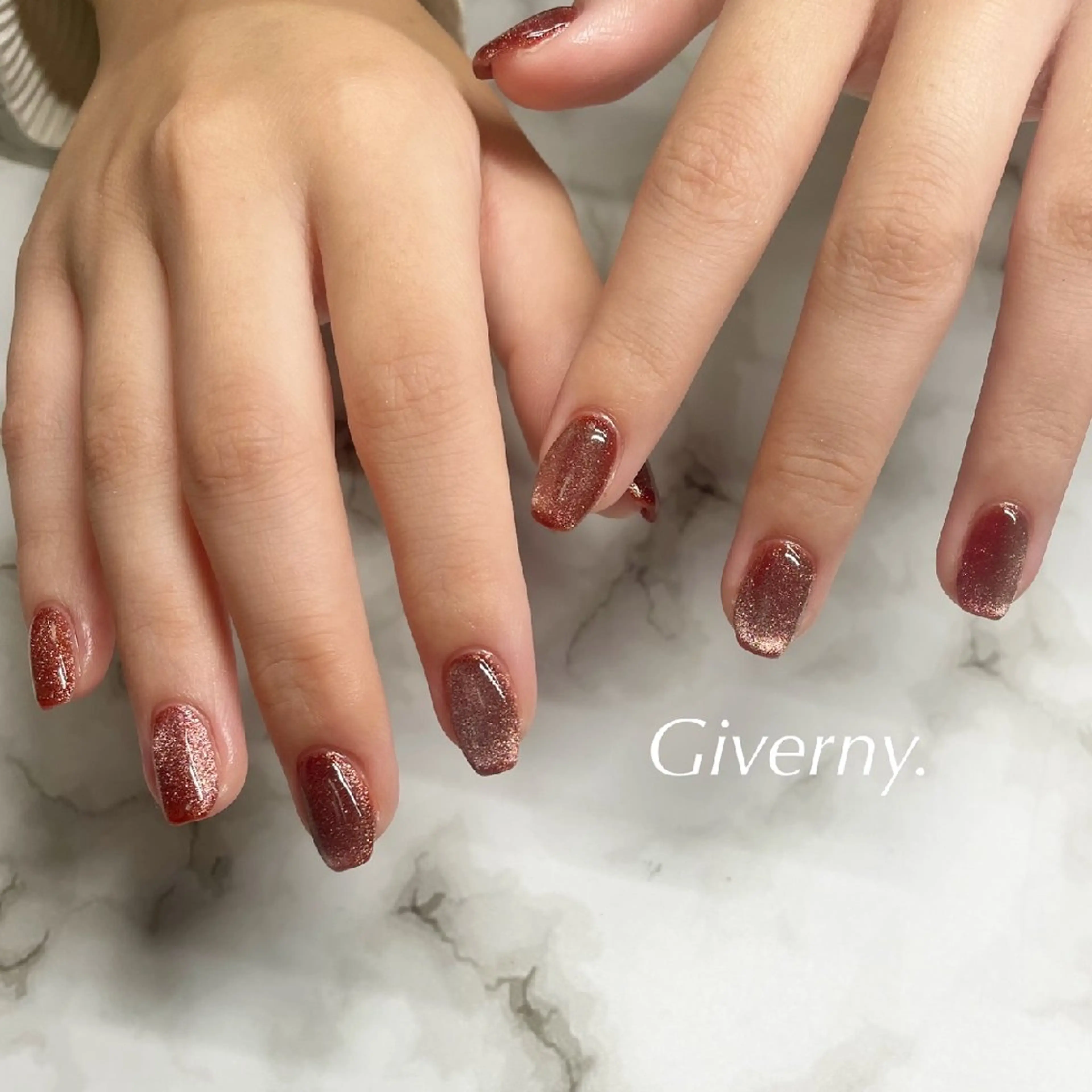 ネイル マグネットネイル シンプルネイル ハンドネイル Giverny .のネイルデザイン