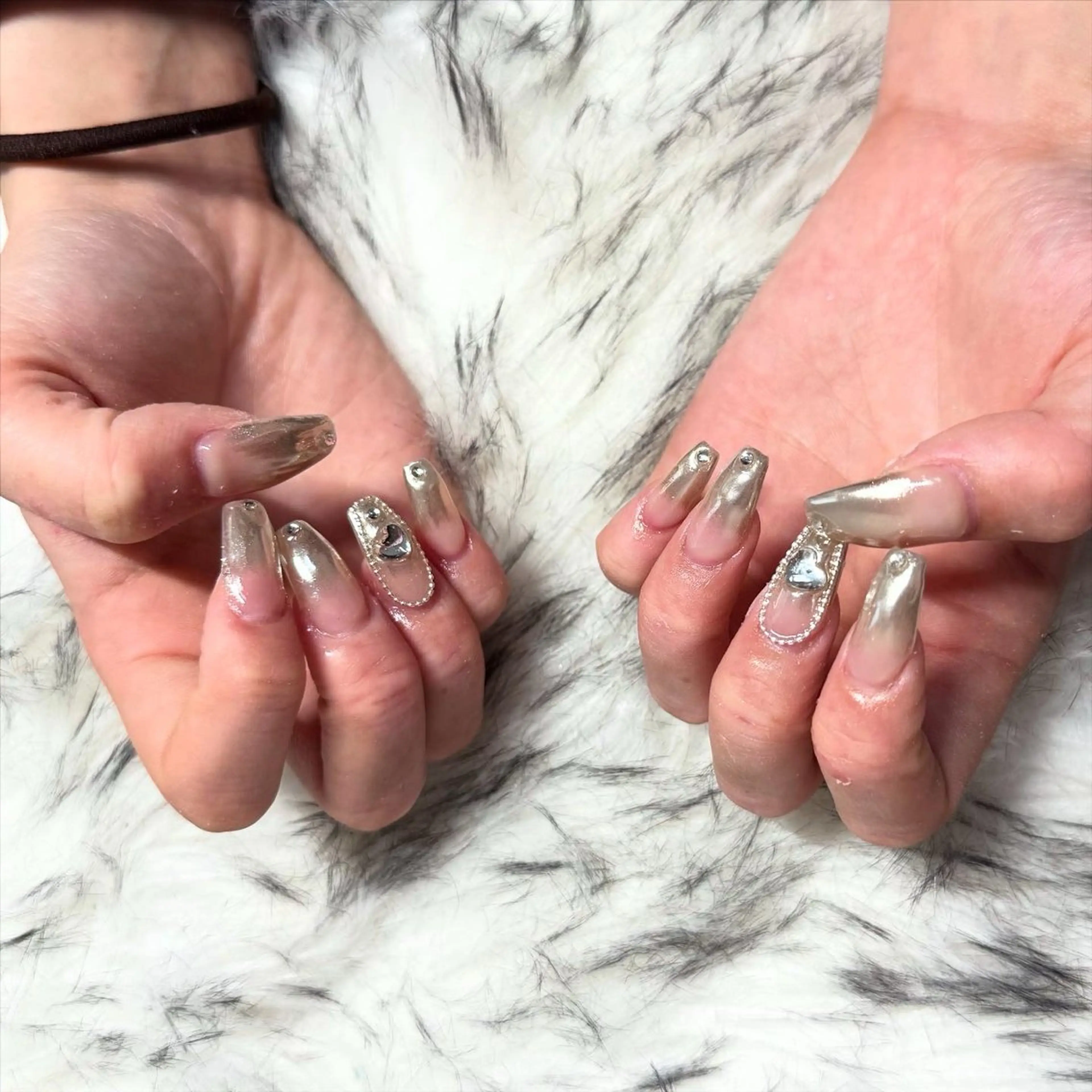 セミロング ハンドネイル mao .のネイルデザイン