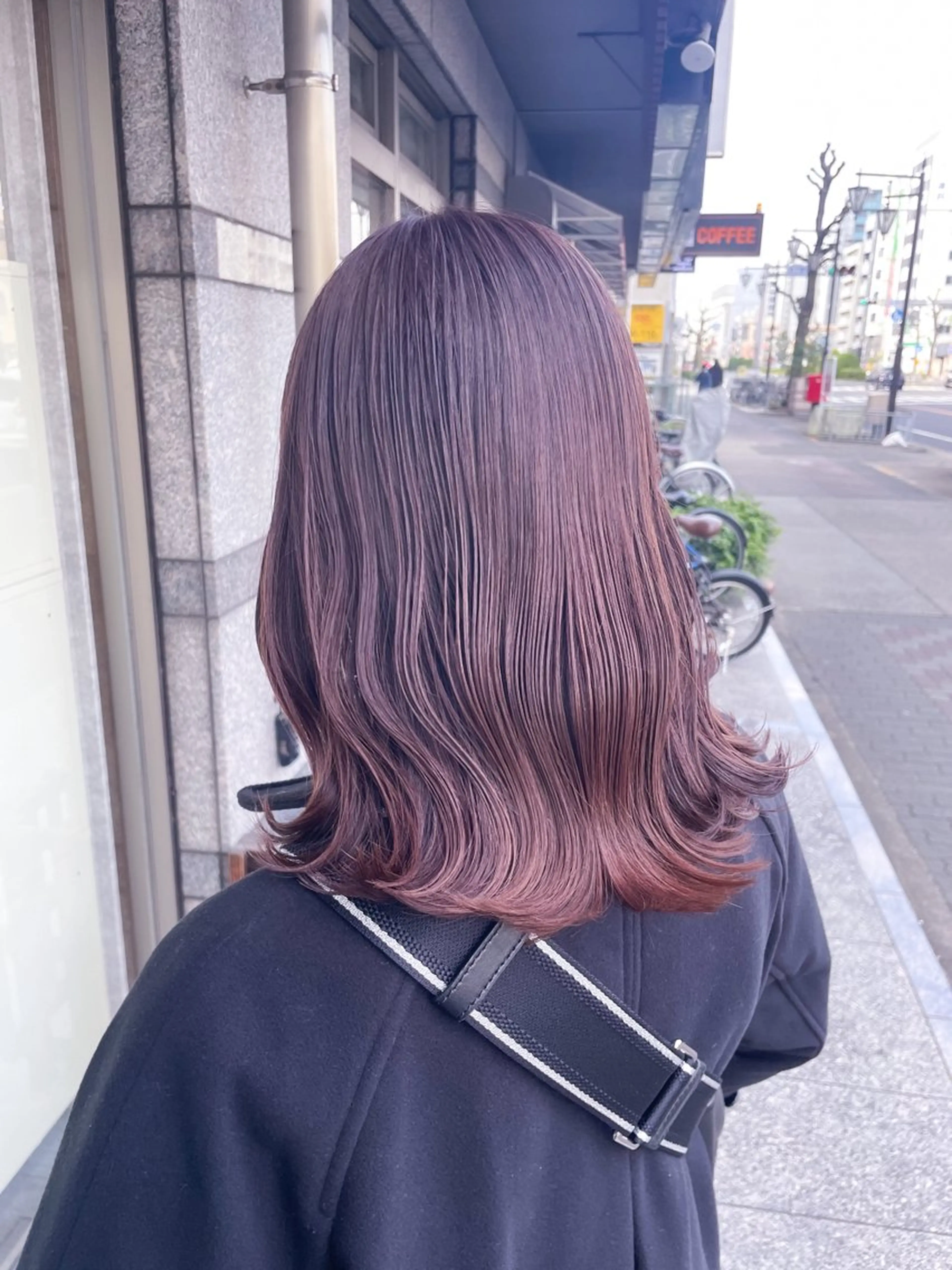 ミディアム ラベンダーベージュ カット ヘアカラー トリートメント イワタ マハ/ minim hairのヘアスタイル