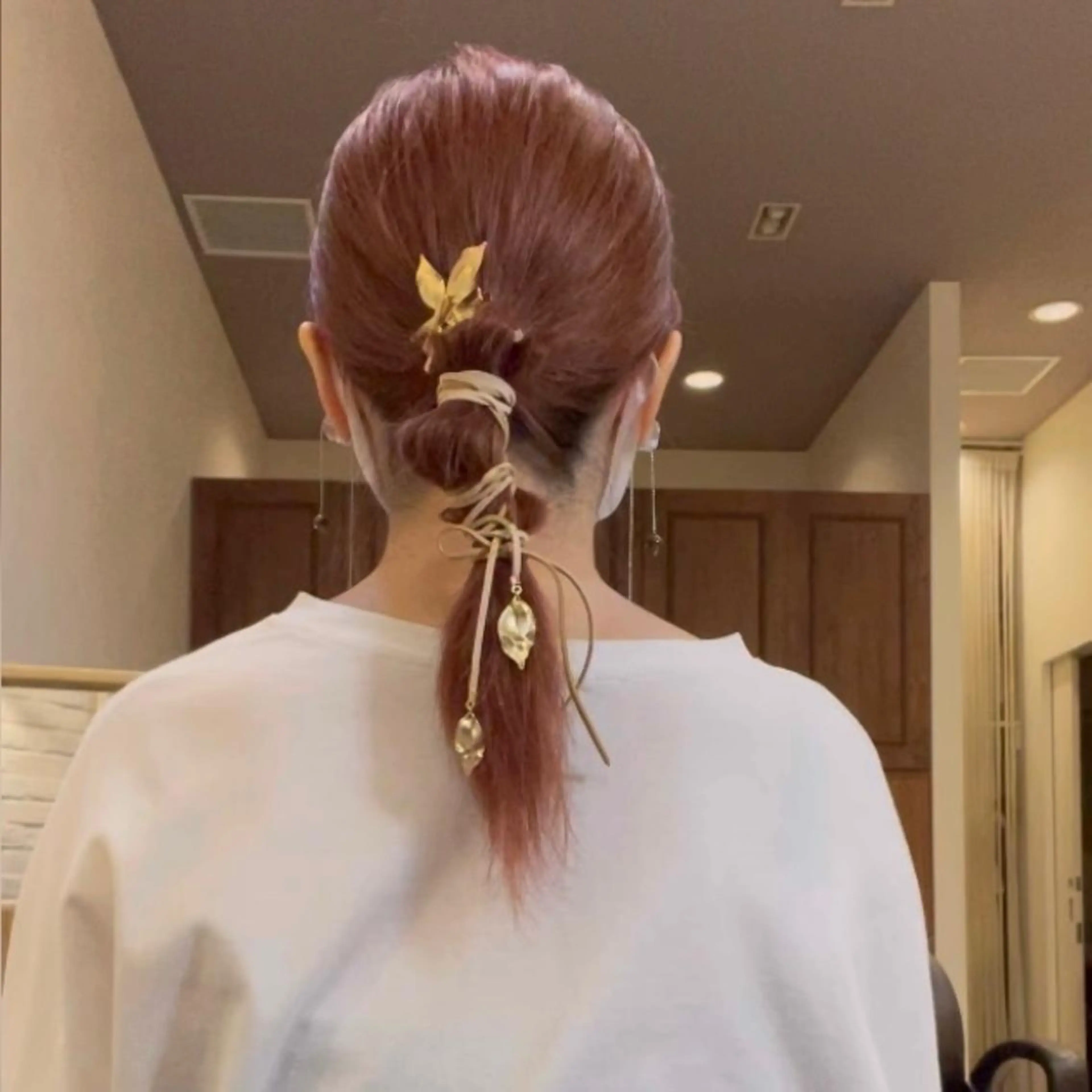 セミロング カラー ヘアアレンジ ブラウンカラー レッドカラー レッドブラウン 飯塚 沙衣のヘアスタイル
