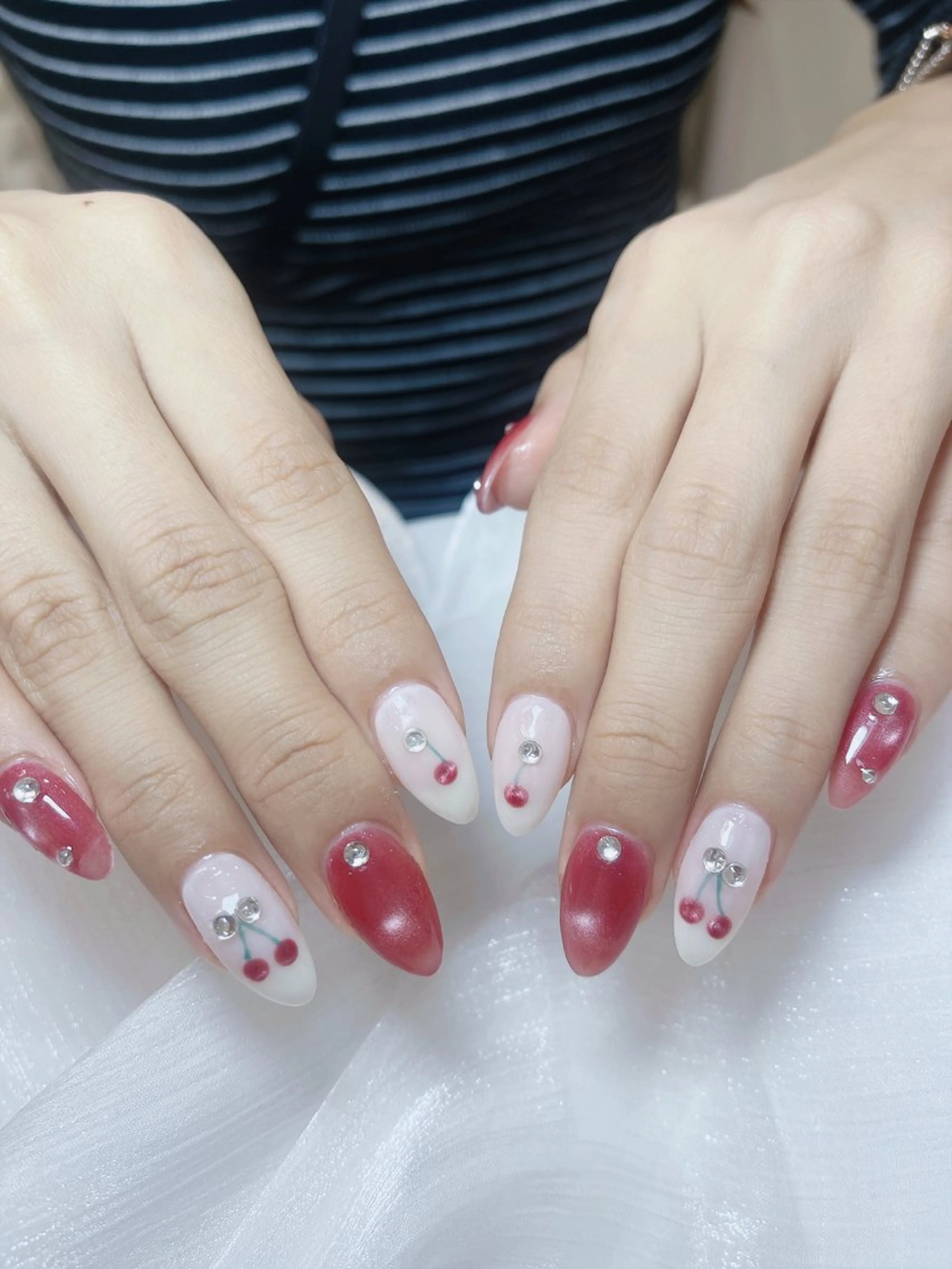 ネイル チークネイル フレンチネイル グラデーション キラキラネイル 韓国ネイル ハンドネイル DUO MI所属・DUO   MI nail salonのネイルデザイン