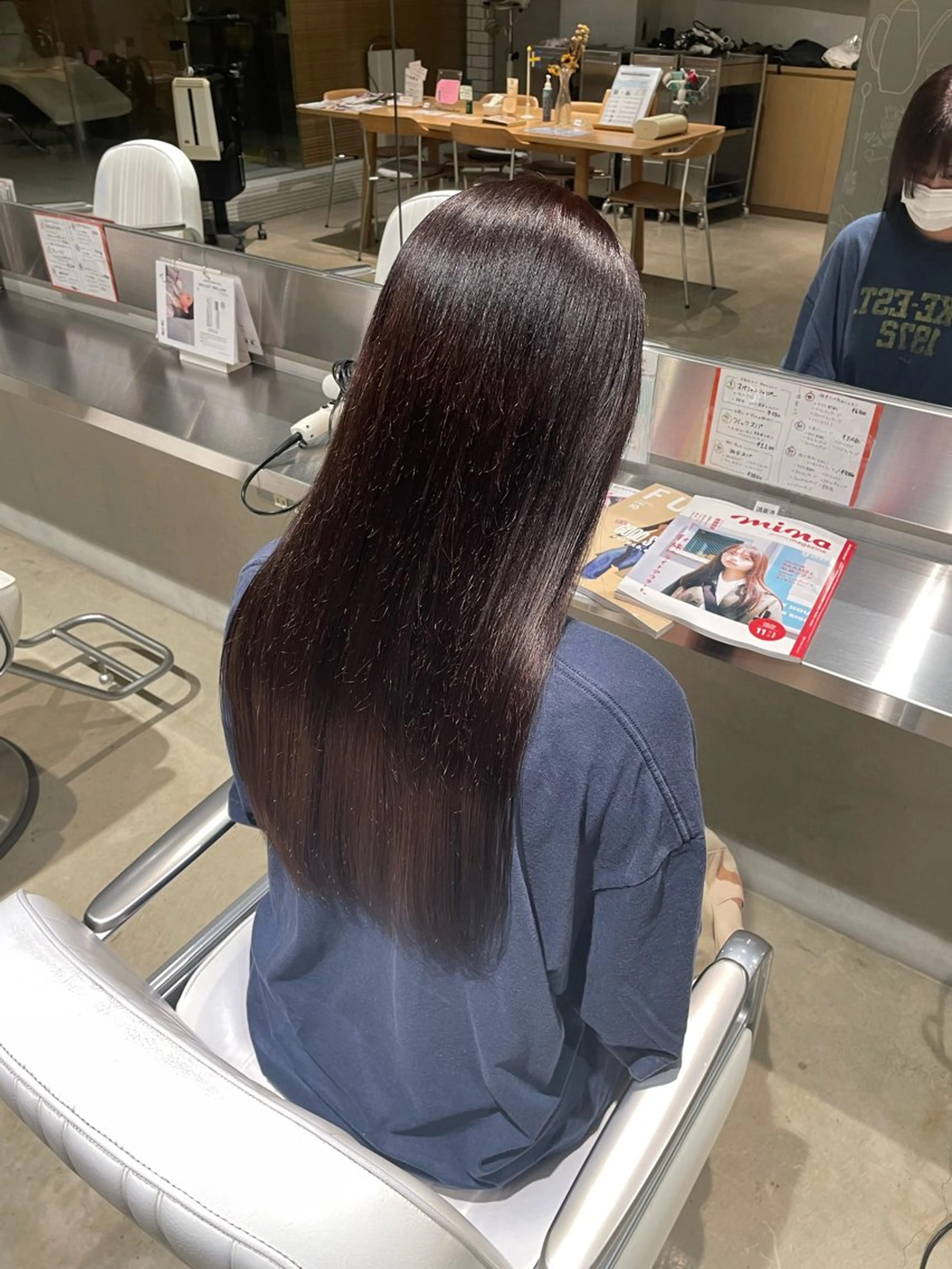ロング カラー ブリーチ 樋口 花穂のヘアスタイル