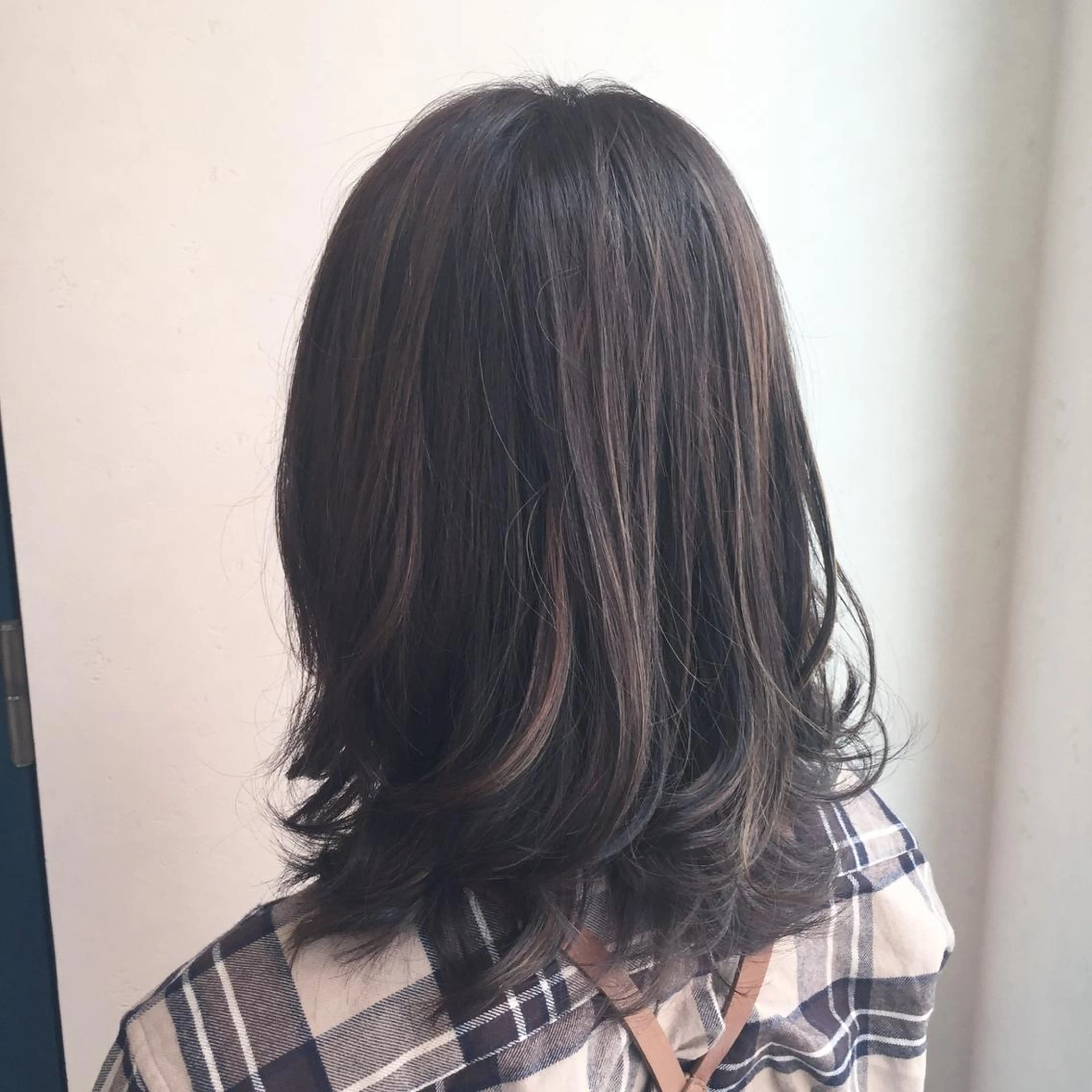 ミディアム 外国人風カラー ハイライト レイヤーカット Cecil hair 福岡天神店所属・cecilhair 福岡天神店のヘアスタイル