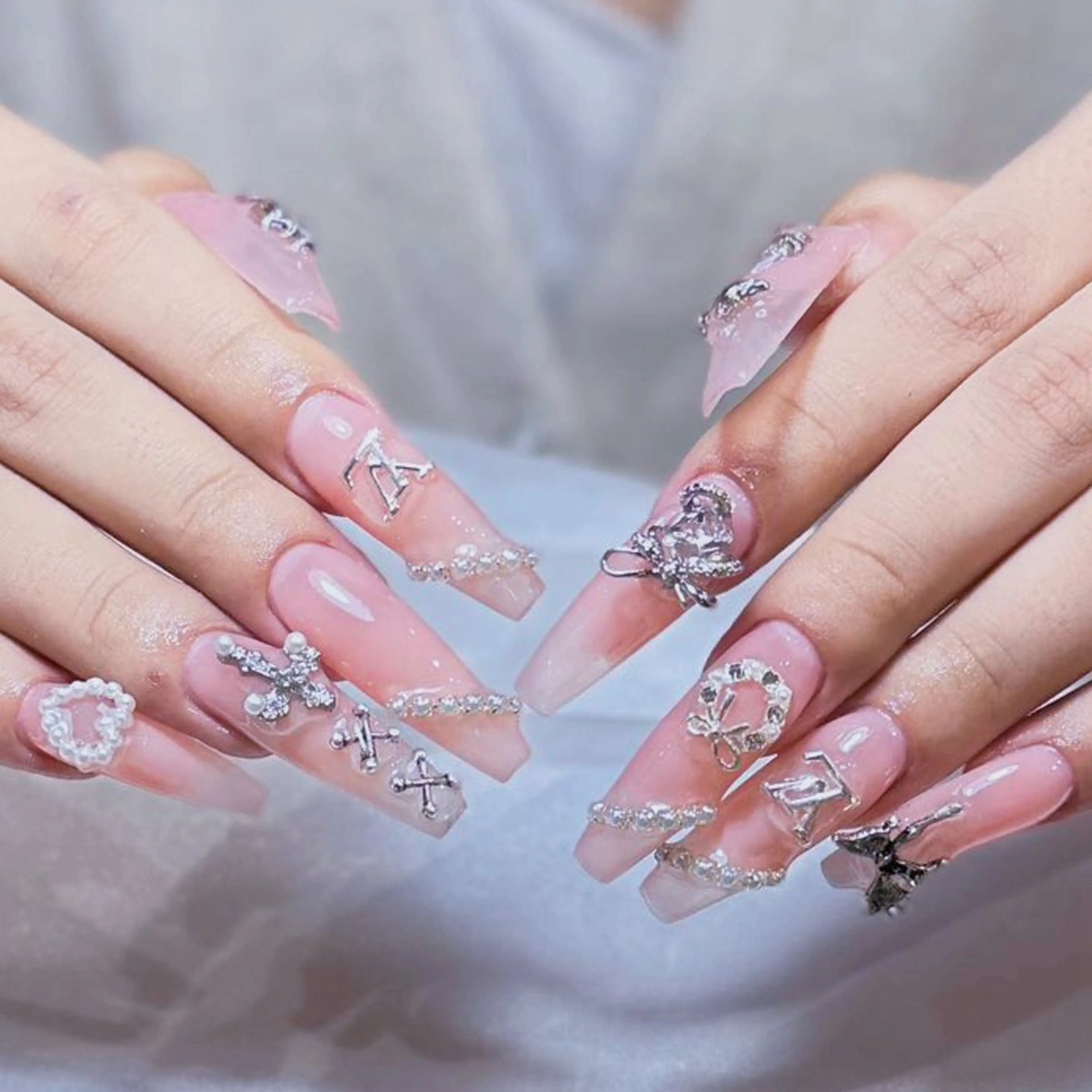 ネイル Hana 🎗のネイルデザイン