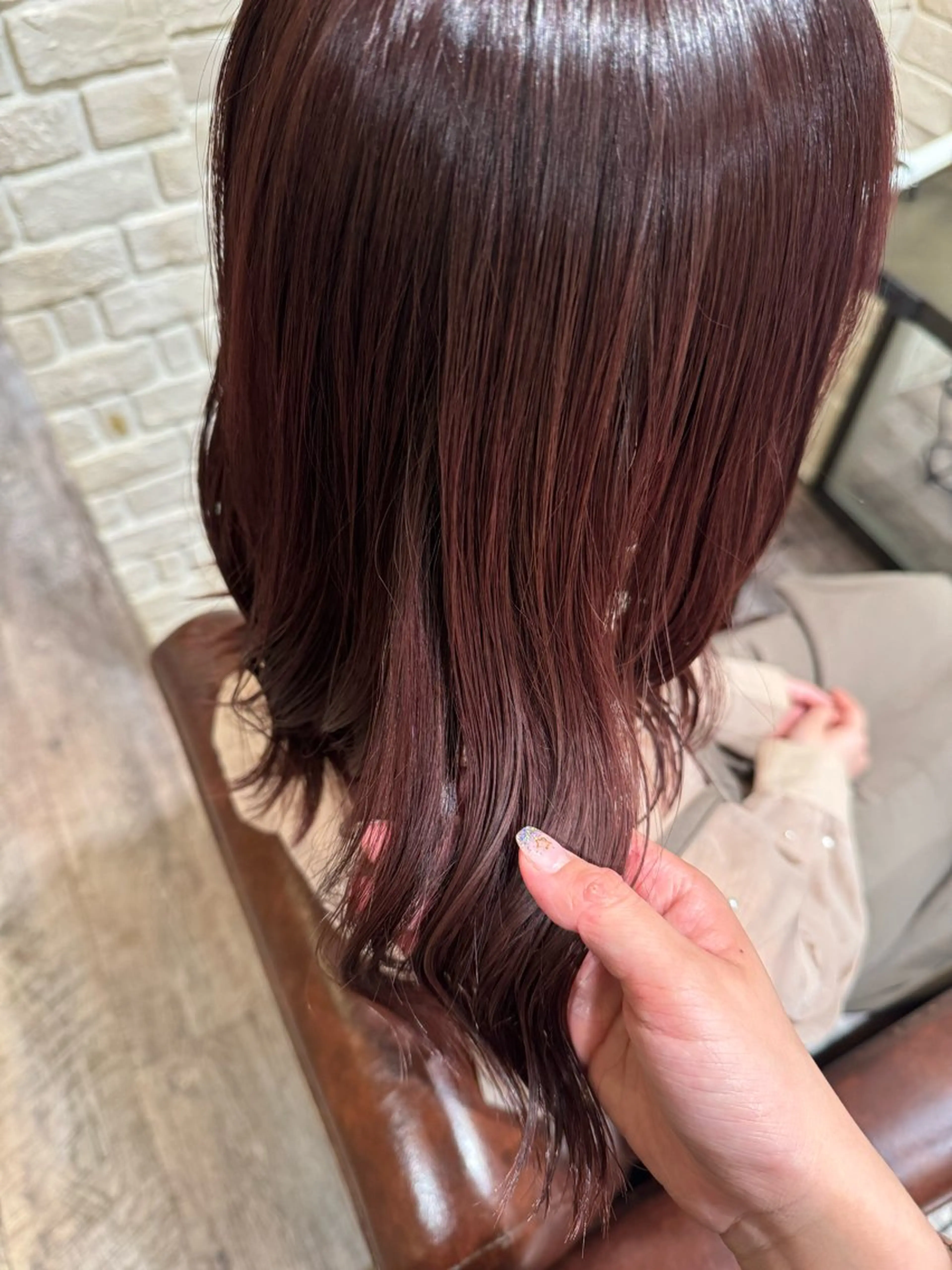 ミディアム カラー ベージュカラー 野口 菜緒のヘアスタイル