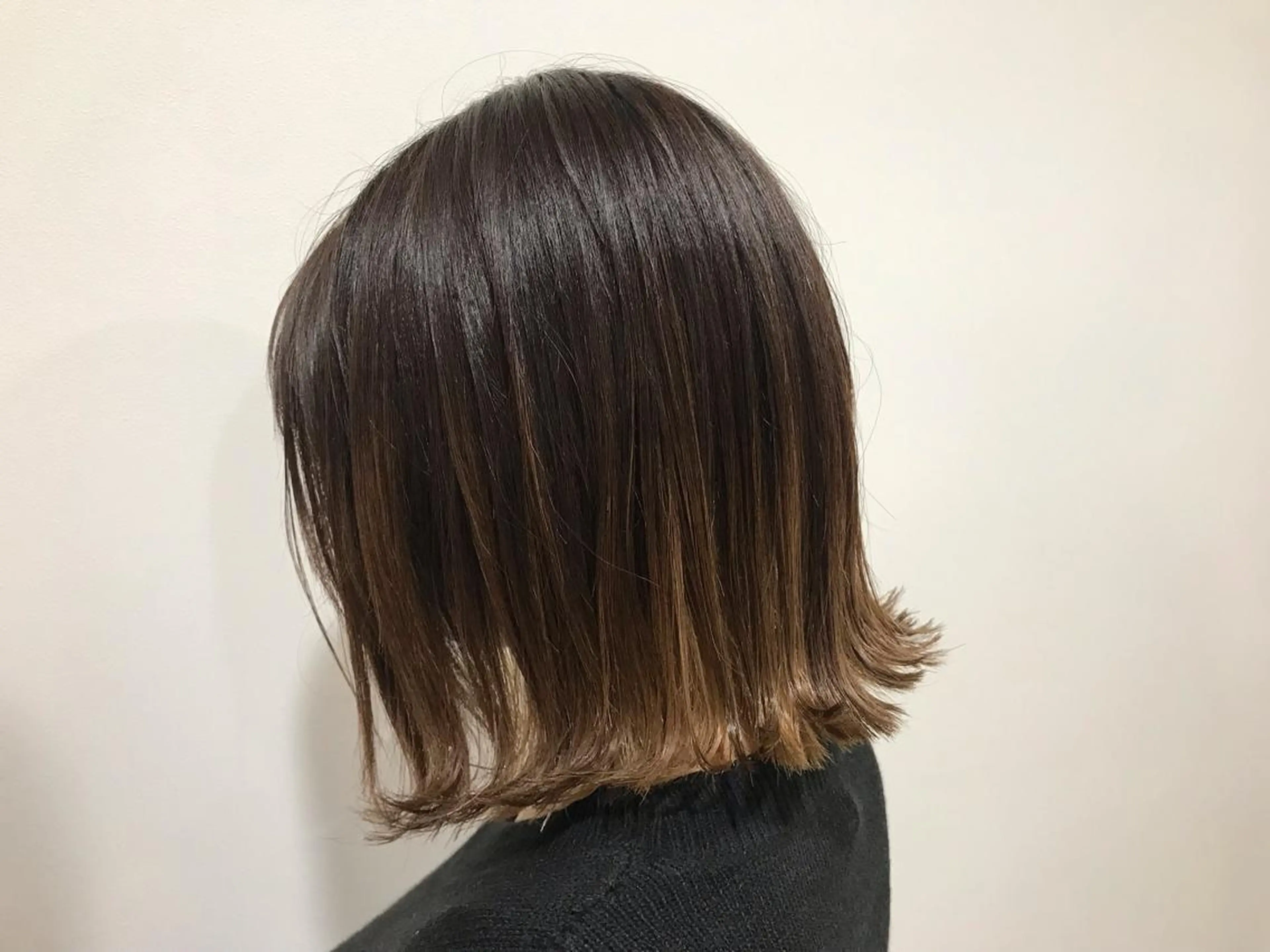 ミディアム 暖色カラー🍊 ボブ🌿顔周りcutのヘアスタイル