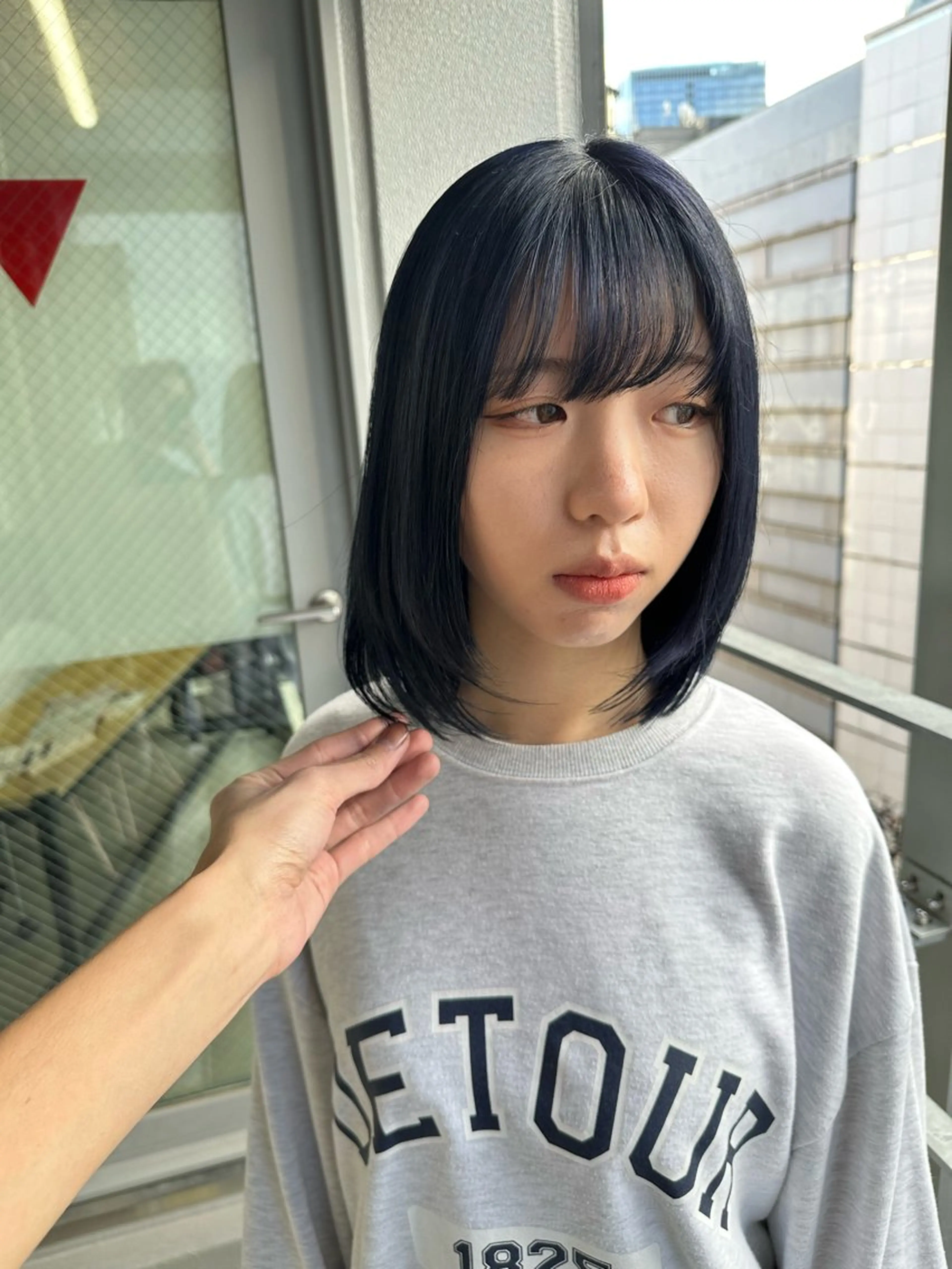 ミディアム カラー 黒髪 ブルーカラー ブルーブラック ボブ 小顔カット 小顔カット✨ 透明感カラー✨kyoのヘアスタイル
