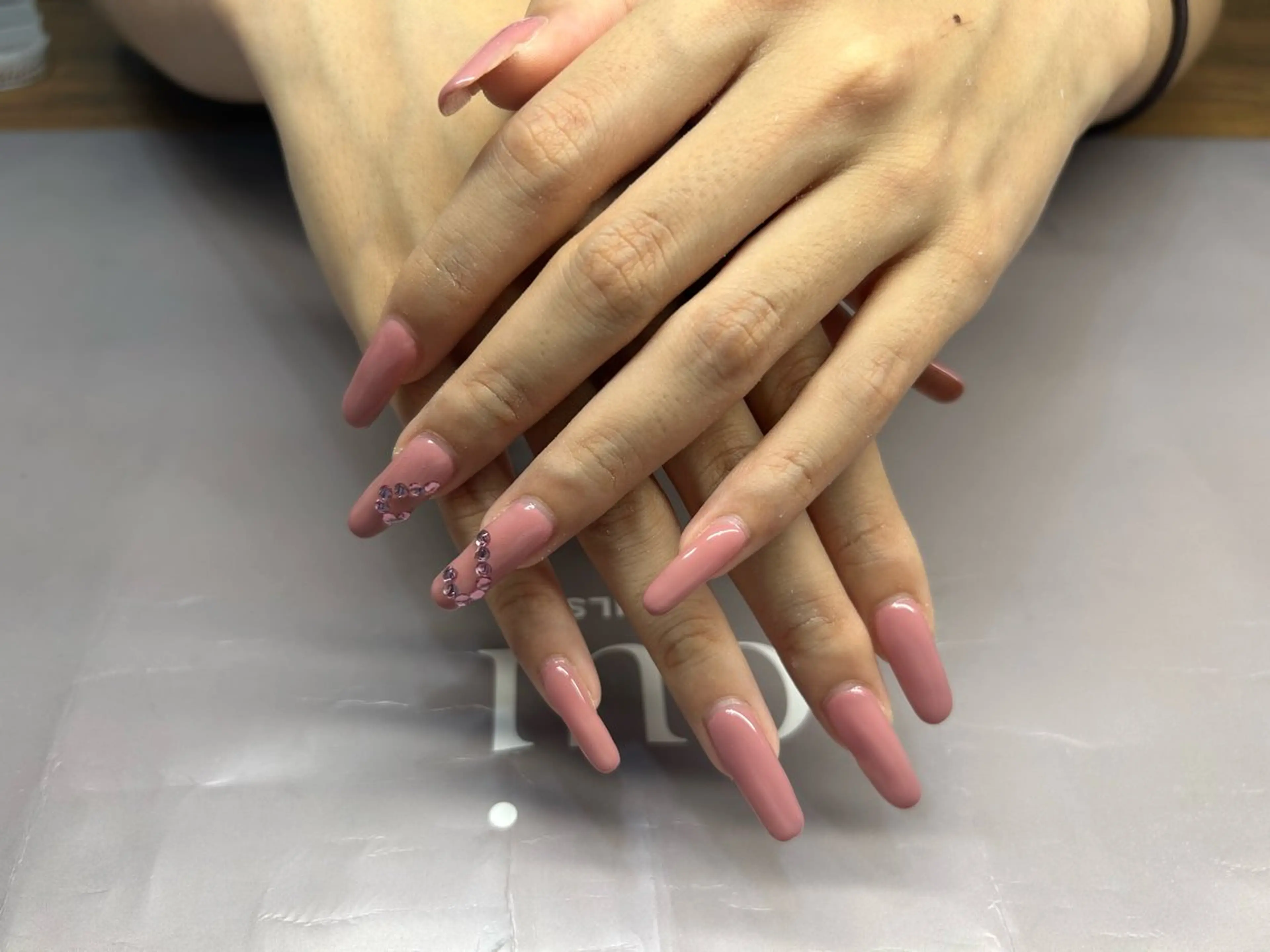 ネイル ワンカラーネイル ストーンネイル ハンドネイル eyelash salon  Rino所属・eyelash salon Rinoのネイルデザイン