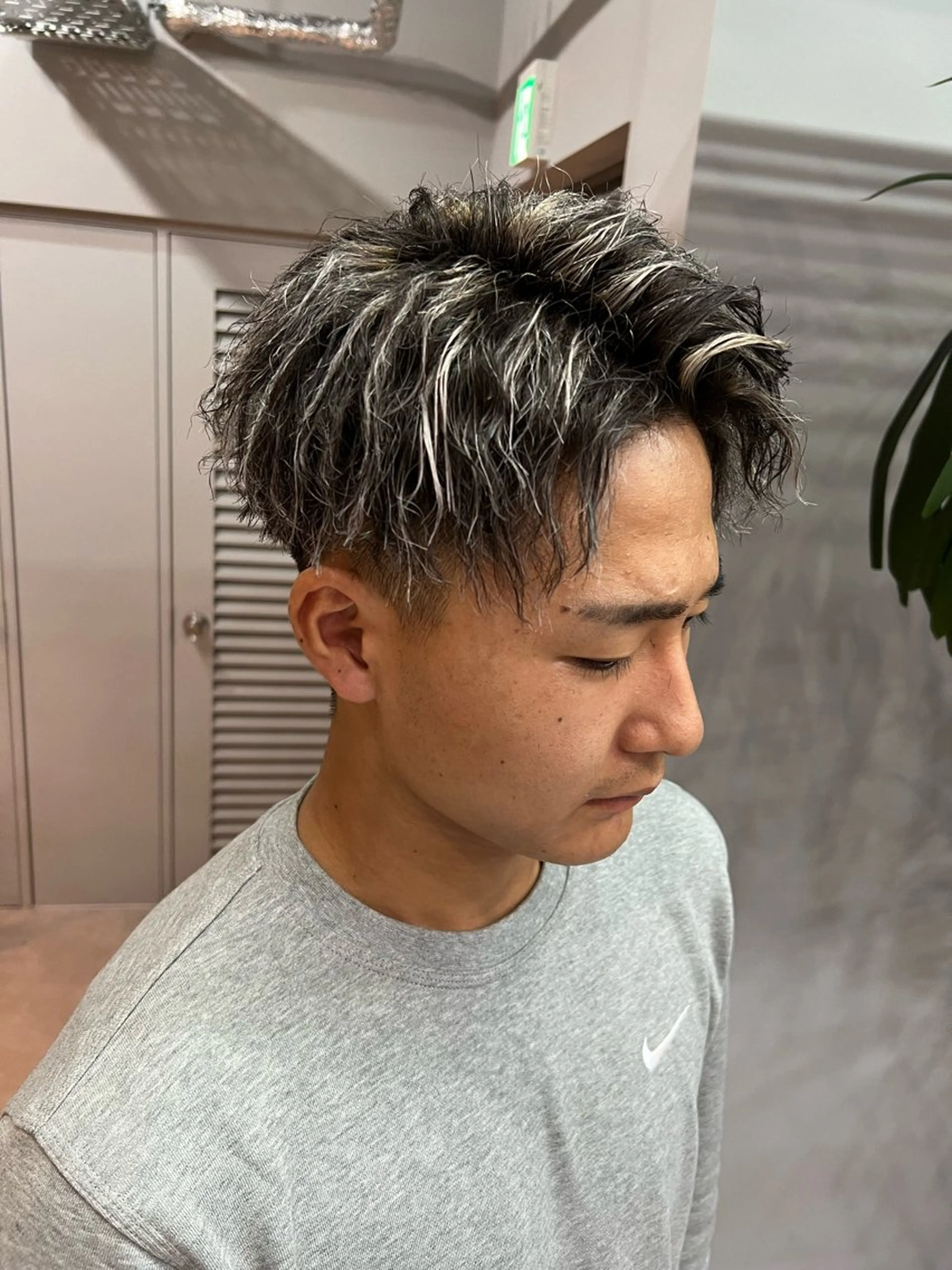カラー パーマ カット ヘアカラー パーマ 金子勇希🔥パーマ 比率90%以上🔥のヘアスタイル