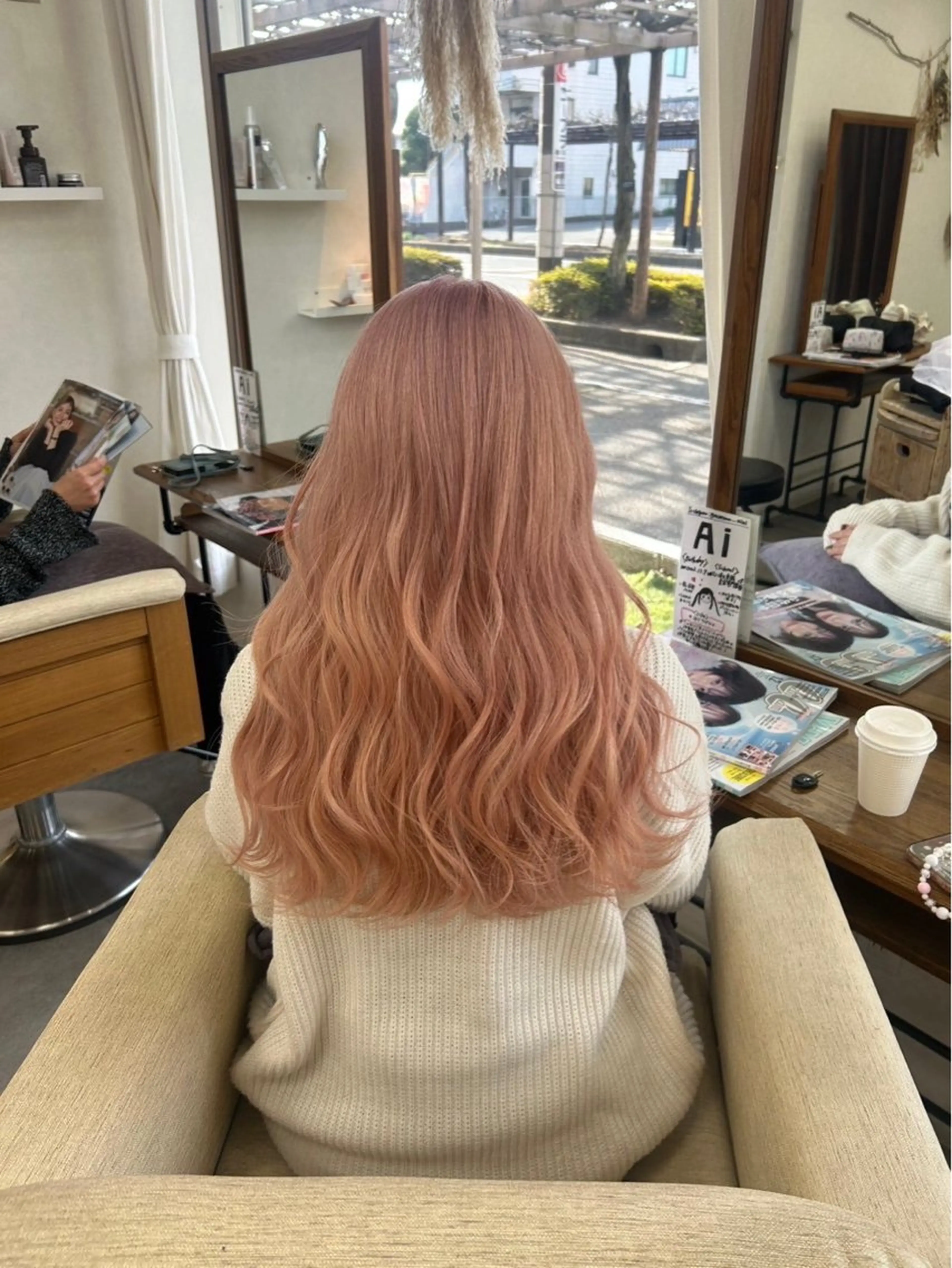ロング ヘアカラー 青木 舞佳のヘアスタイル