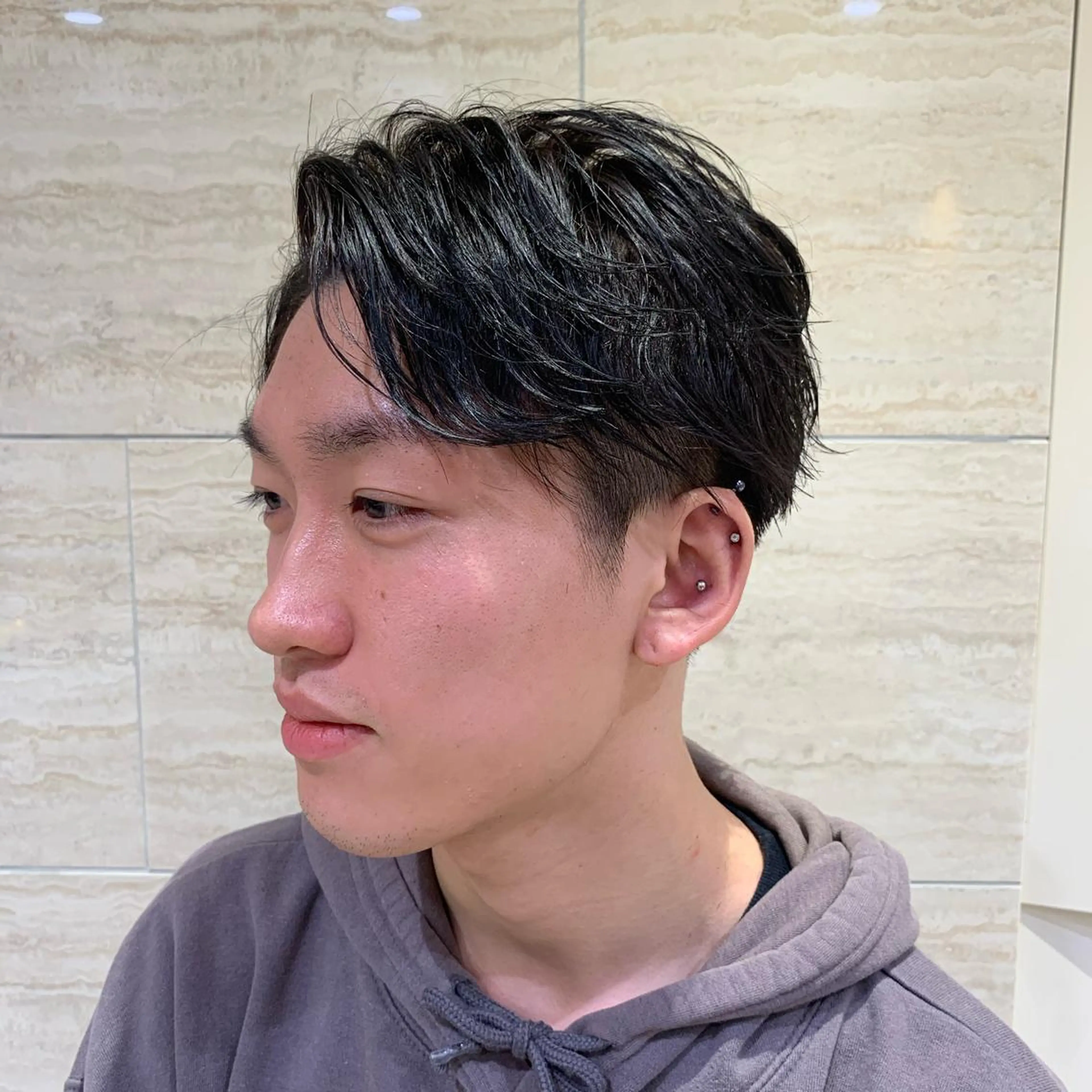 カラー メンズ 黒髪 ブルーカラー ブルーブラック RAY Field 長嶺所属・ヒカワ ユメコのヘアスタイル