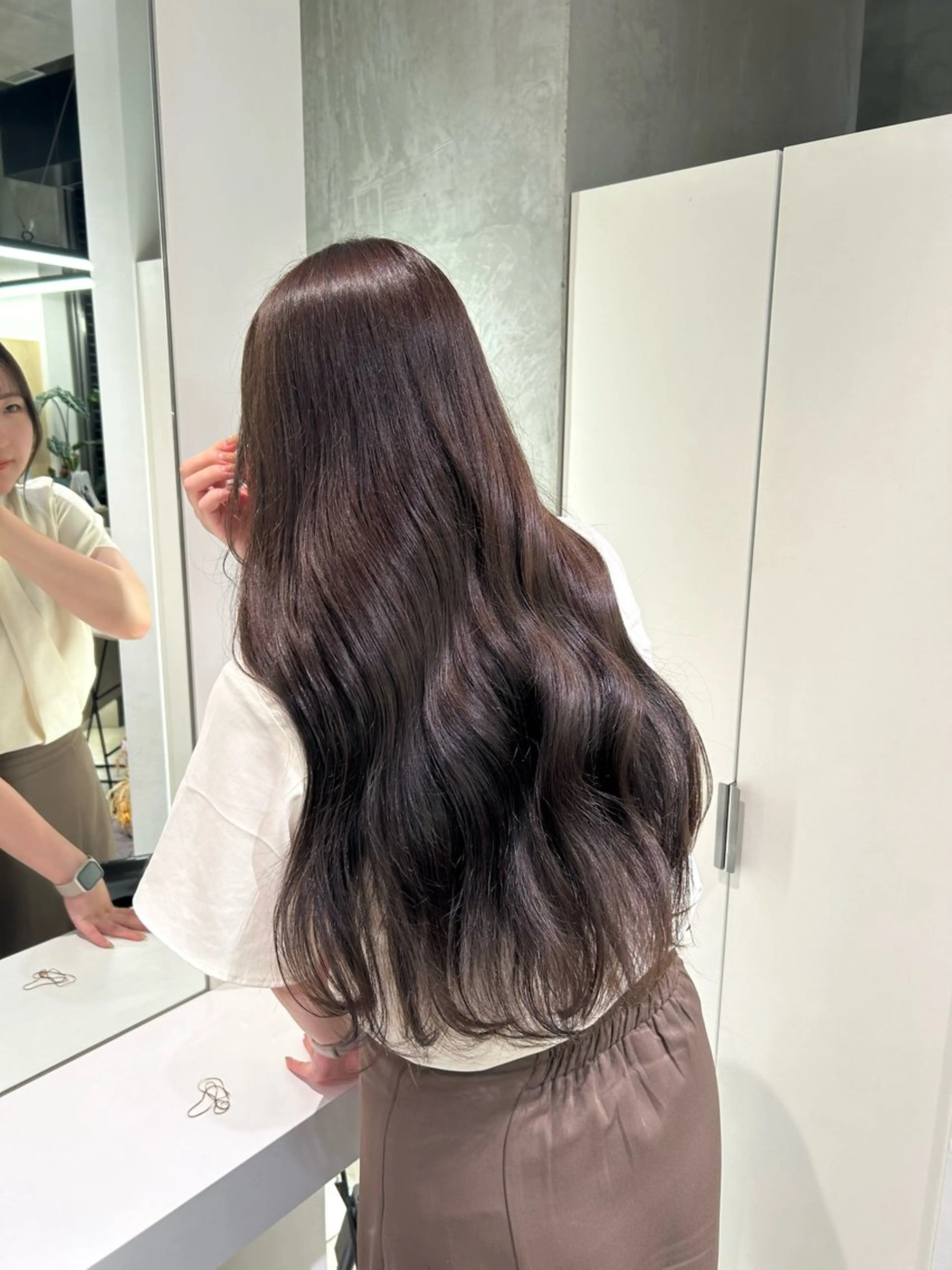 ロング ヘアカラー 新屋敷 拓大のヘアスタイル