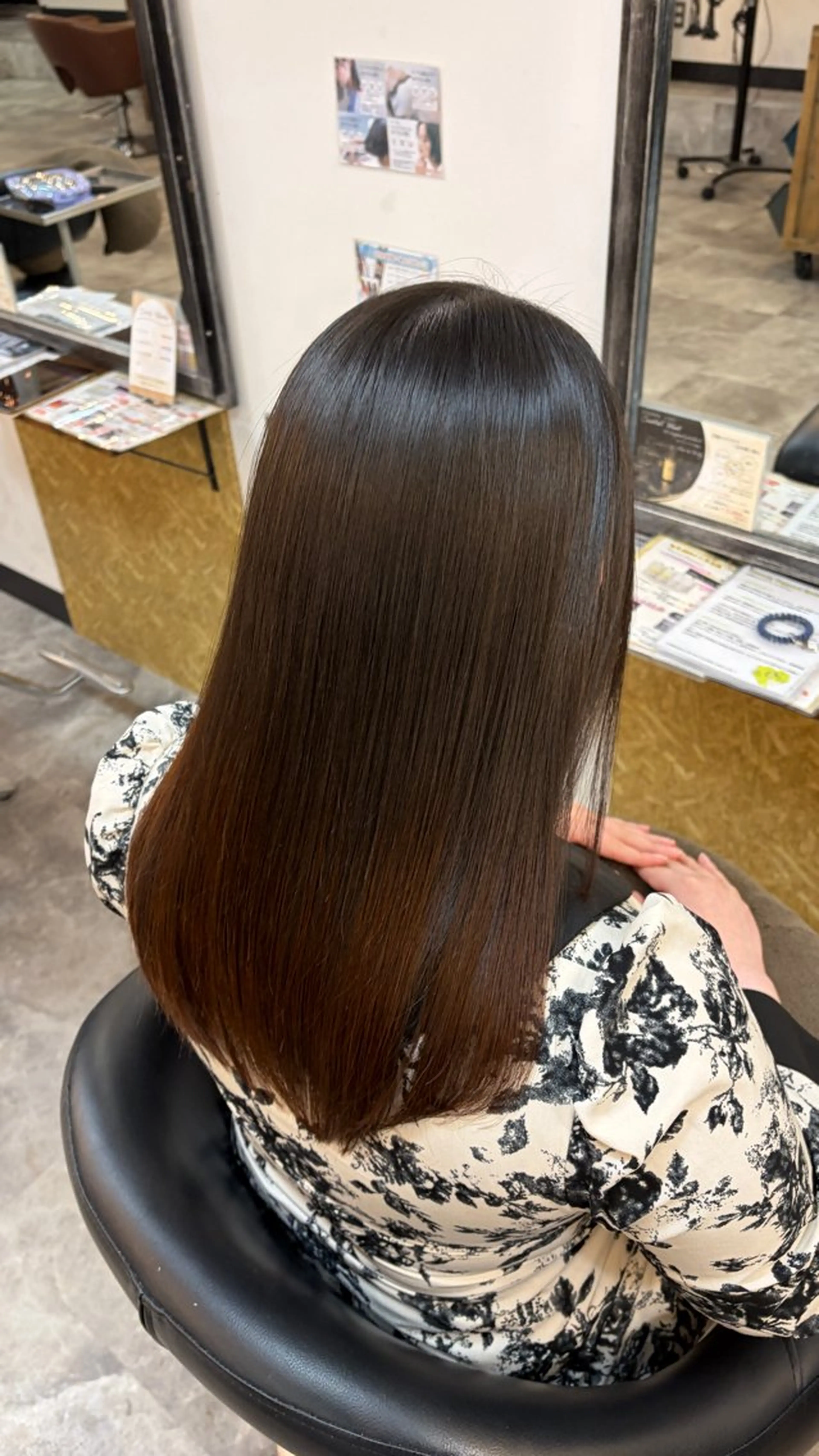 セミロング カット 縮毛矯正 トリートメント 🌟美髪特化🌟 服部 至恩のヘアスタイル