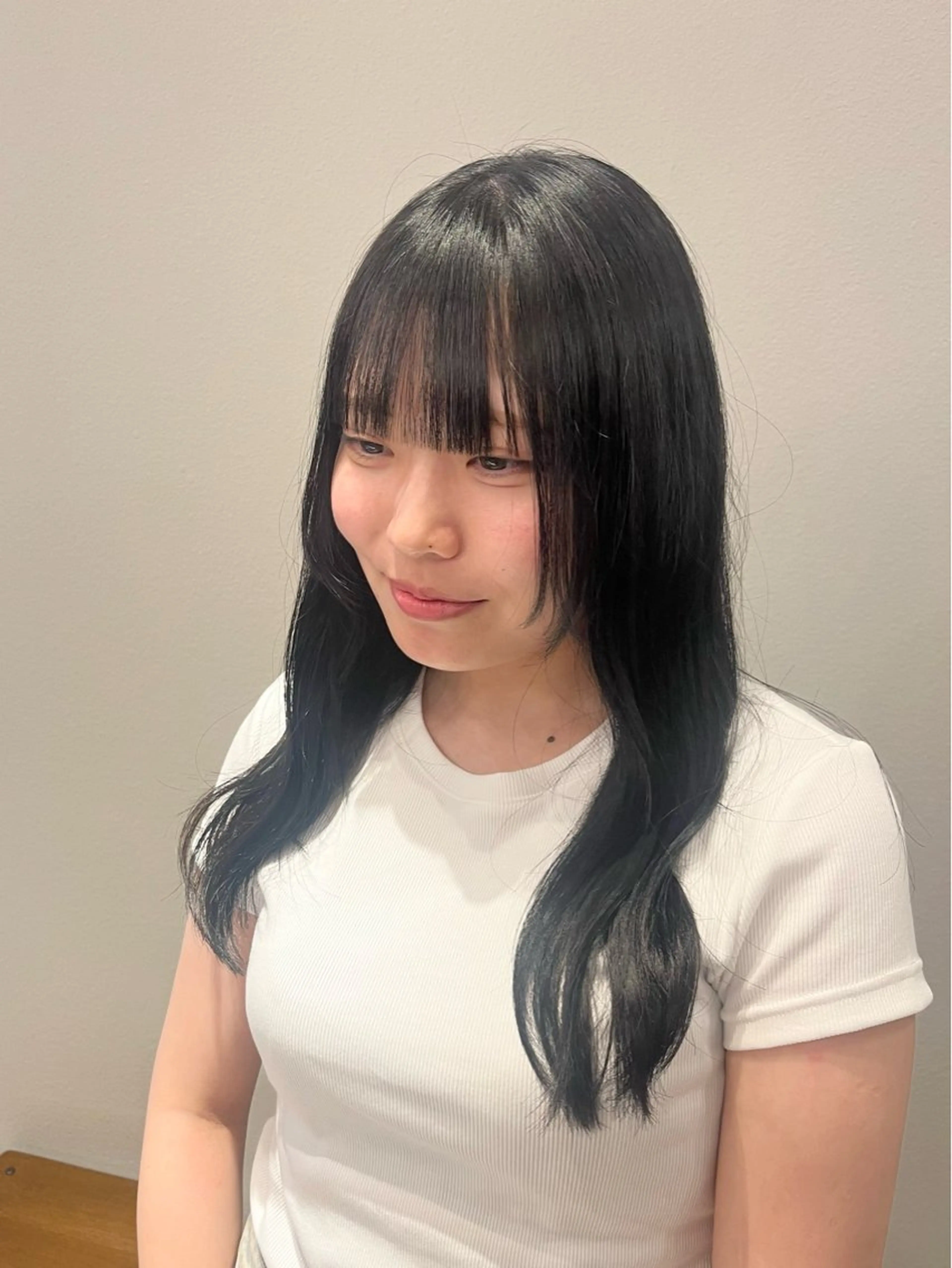 ロング カラー 透明感カラー カット ヘアカラー ヘアメ/アレンジ/暖 色/顔周り/あつはのヘアスタイル