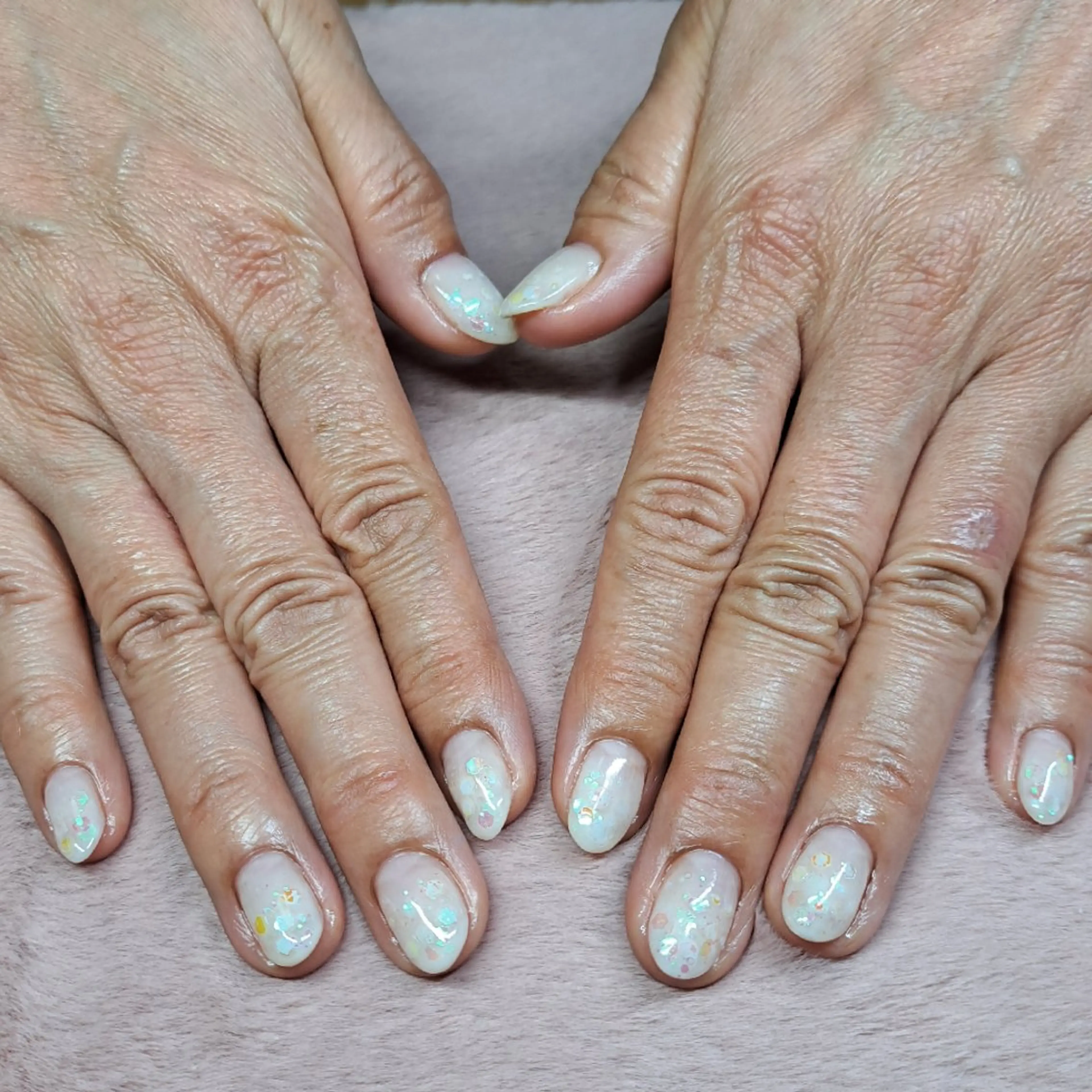 ネイル ホワイト HAYASHI  Nのネイルデザイン