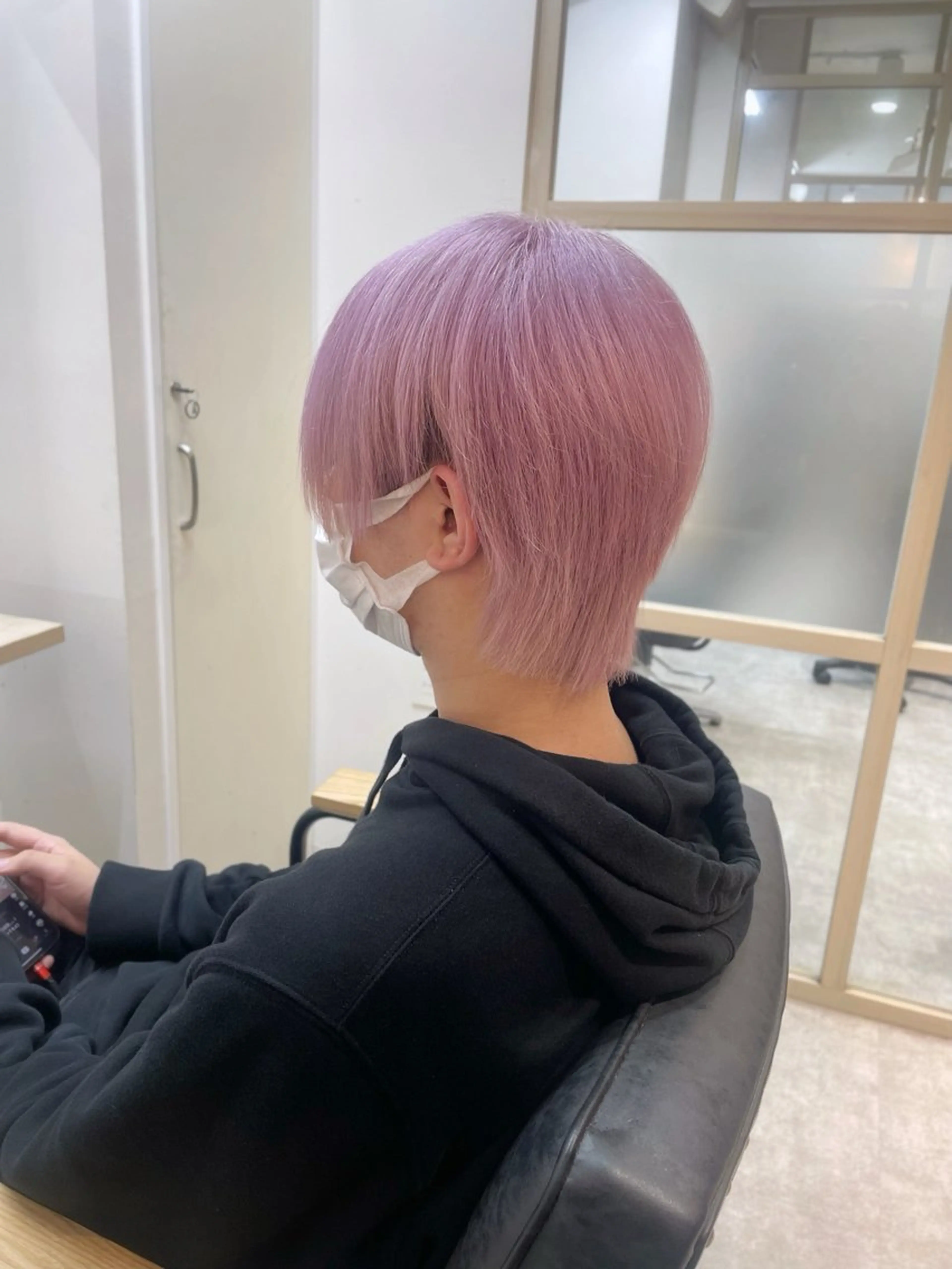 ミディアム カラー メンズ メンズブリーチ ブリーチ ピンクカラー EMANON新宿南口所属・🦄中性ウルフ ☁️Shiori🦄のヘアスタイル
