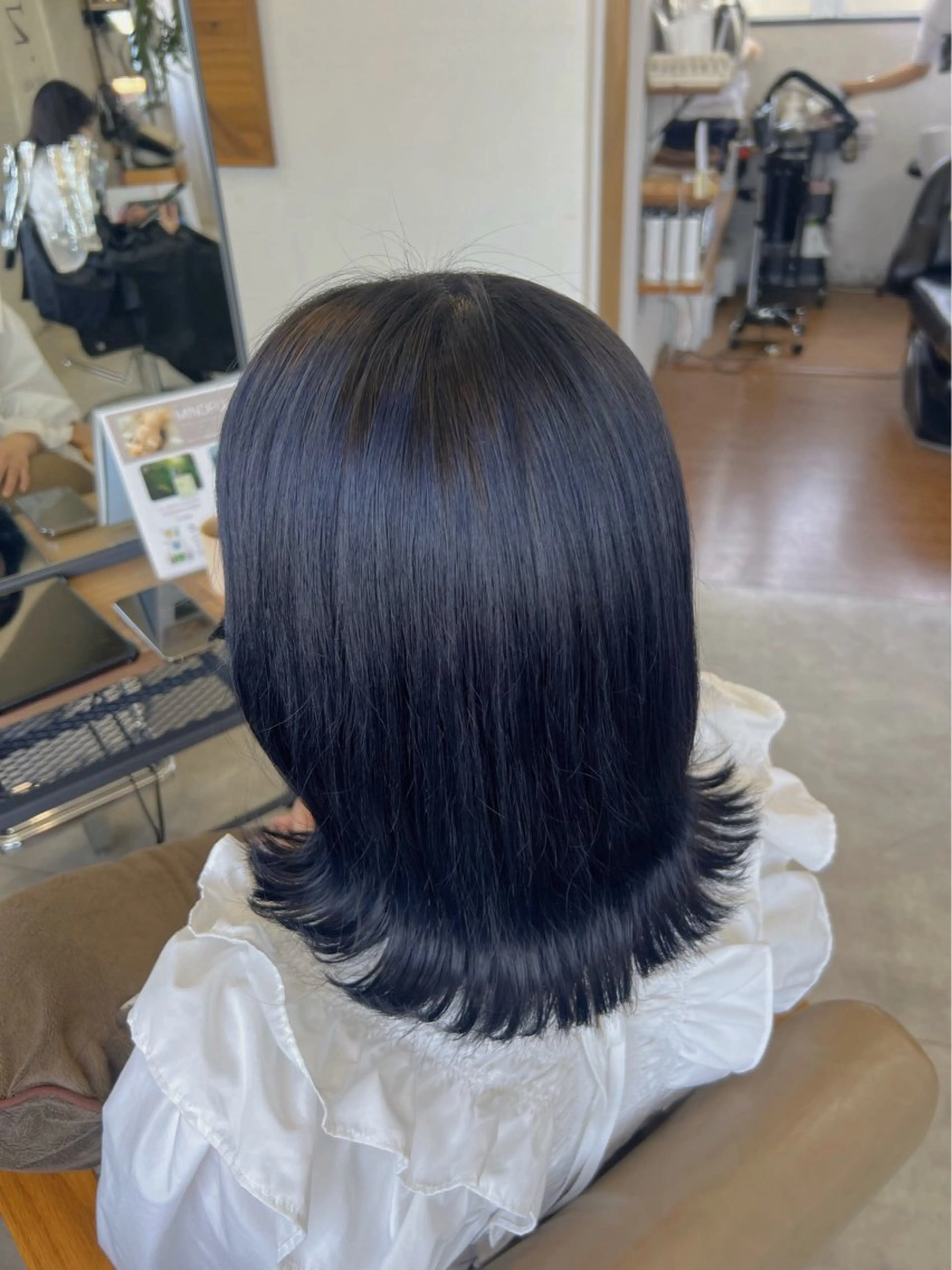 ミディアム ヘアカラー BATON. ノウラマナのマツエク・マツパデザイン