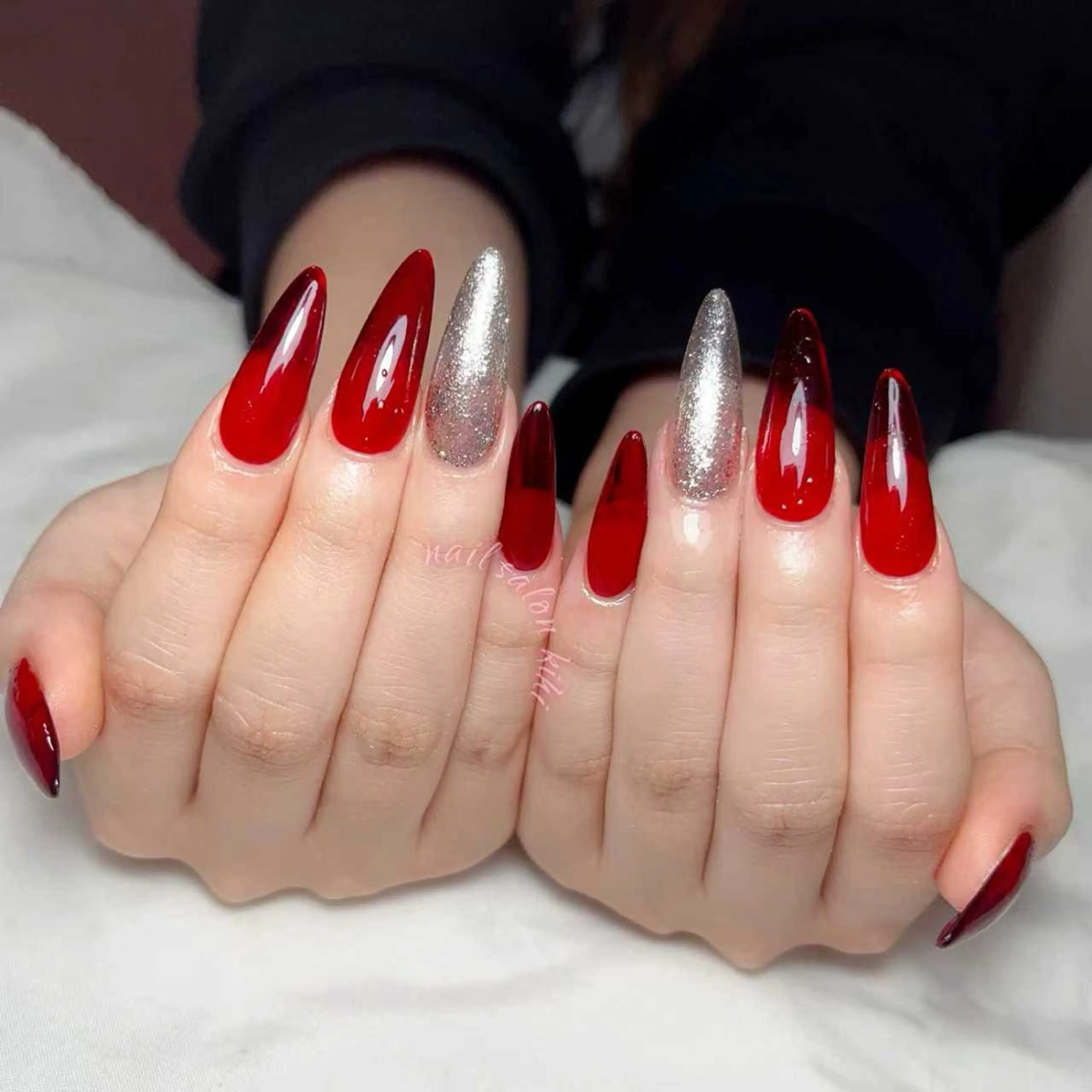 ネイル アートネイル フレンチネイル ジェルネイル グラデーション 韓国ネイル ハンドネイル 鈴木 ユリのネイルデザイン