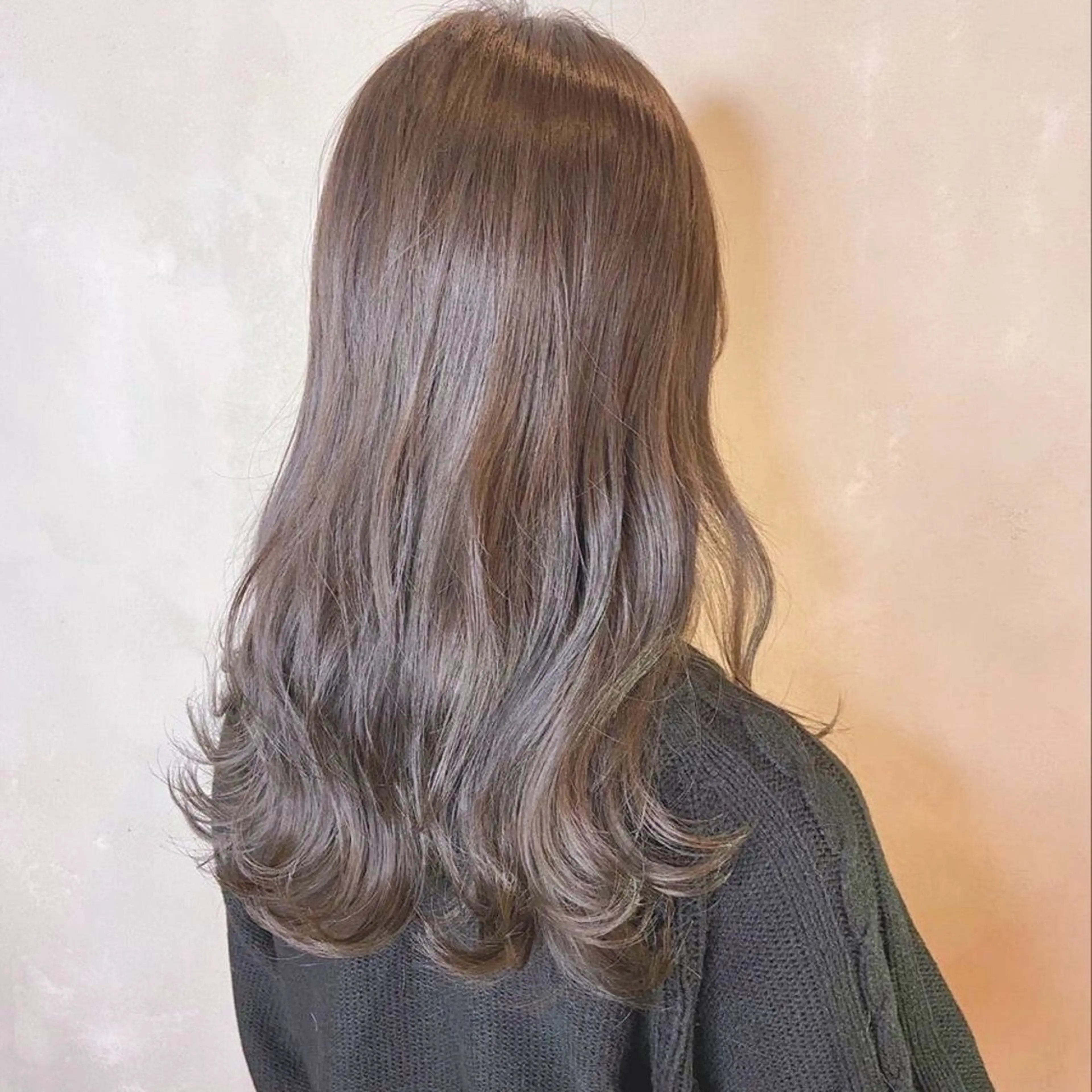 ロング ヘアアレンジ 🌊海外ハイライト リタッチ/グレー系のヘアスタイル