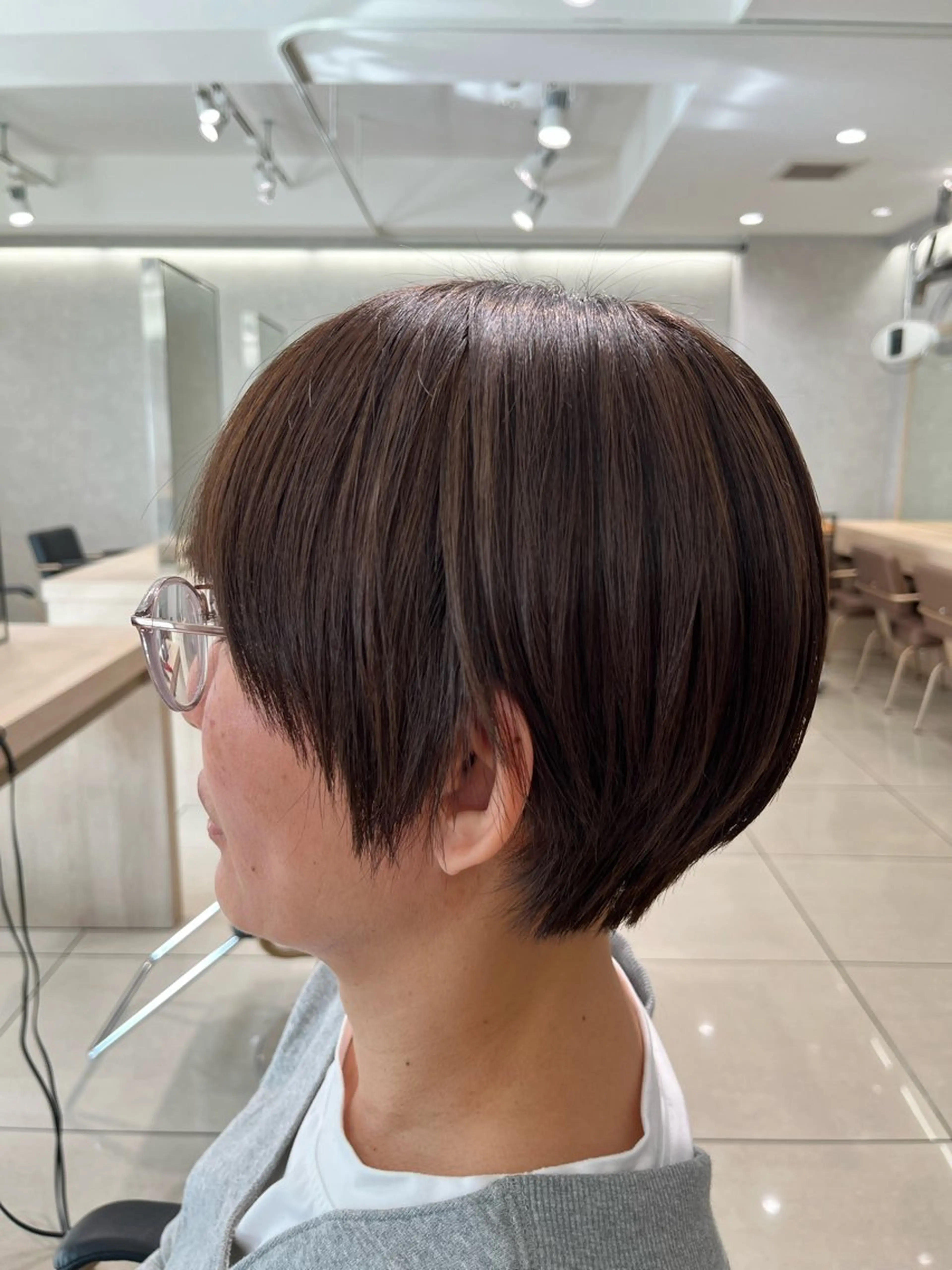 カラー ベージュカラー 髪質改善 ヘアカラー トリートメント 巖本 真希のヘアスタイル