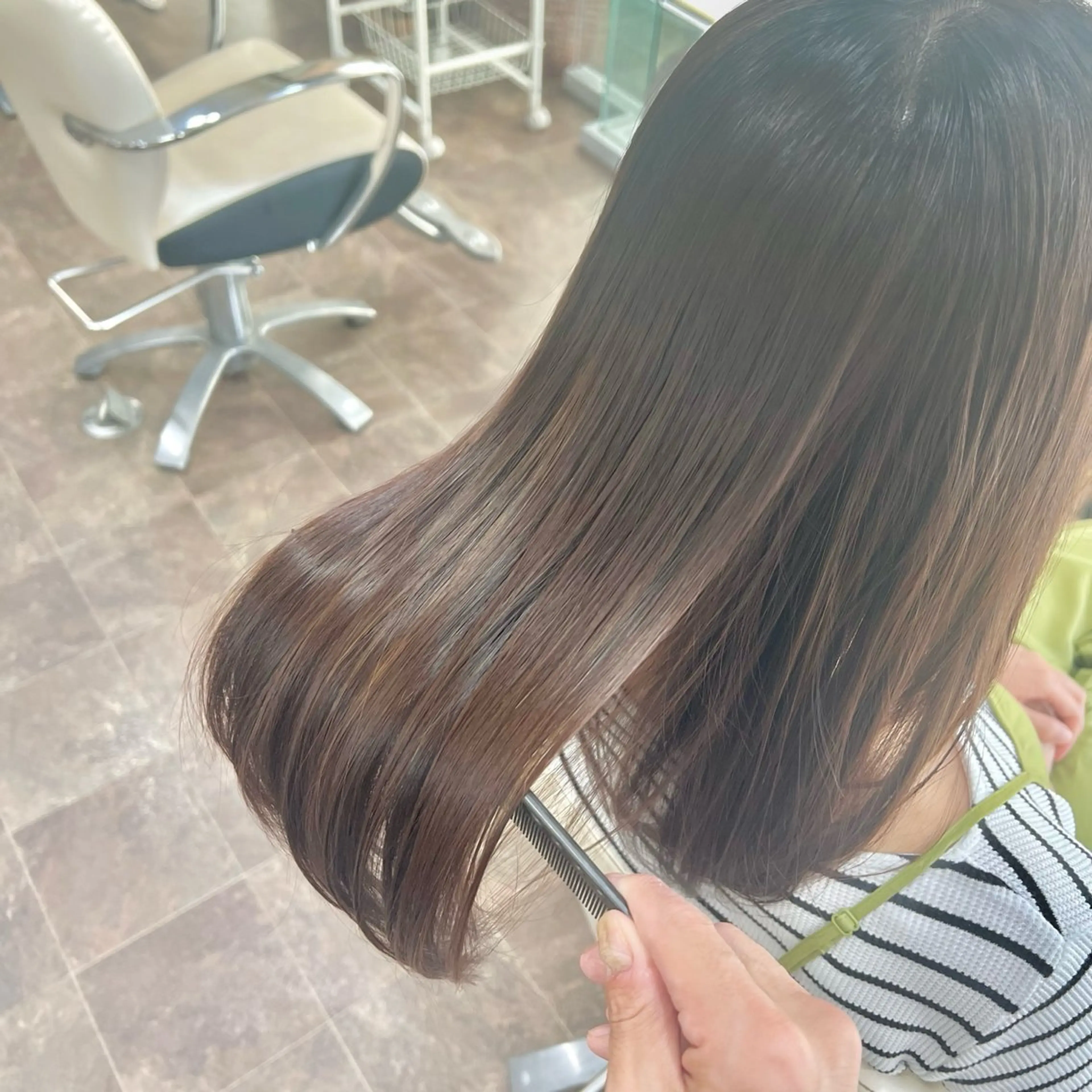 ロング カラー パーマ 髪質改善 縮毛矯正 カット ヘアカラー 縮毛矯正 トリートメント スパークヘア所属・大人女性の縮毛矯正/ お手入れ簡単/馬渕樹のヘアスタイル
