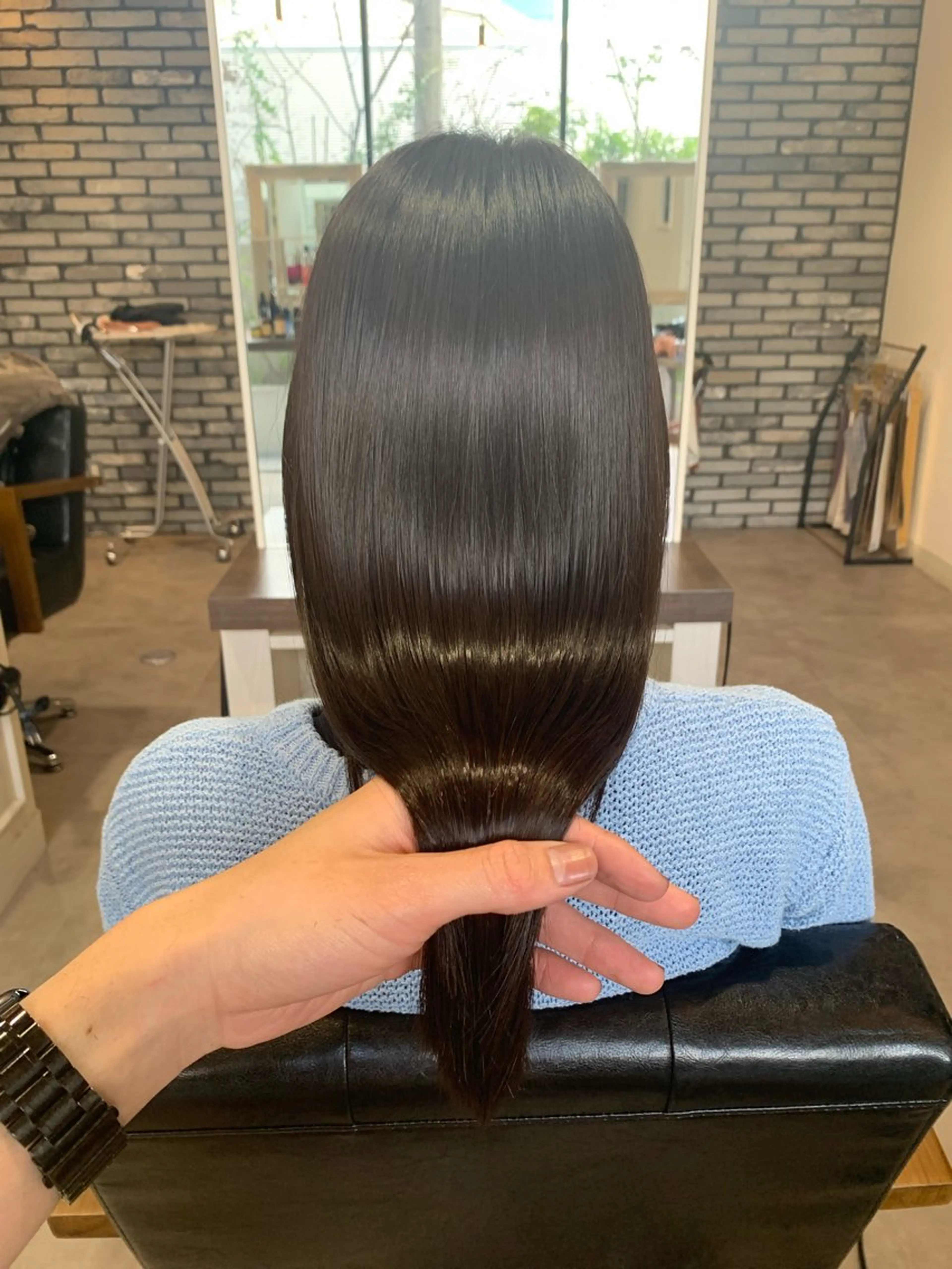 ロング カット 縮毛矯正 Uni.所属・地毛風ストレート/ 髪質改善/榎本流行のヘアスタイル