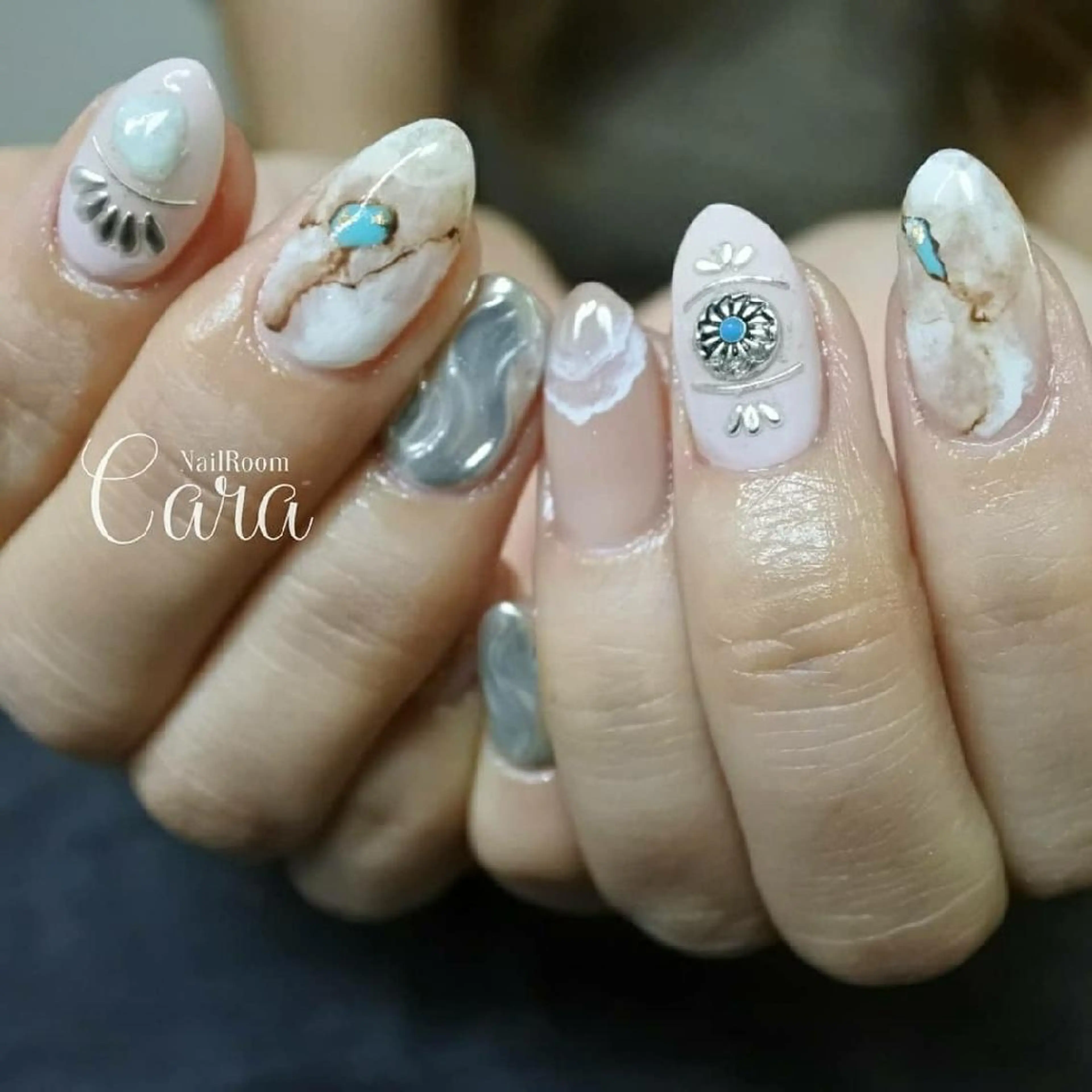 ネイル ハンドネイル instinkt_ Mio Mizunoのネイルデザイン