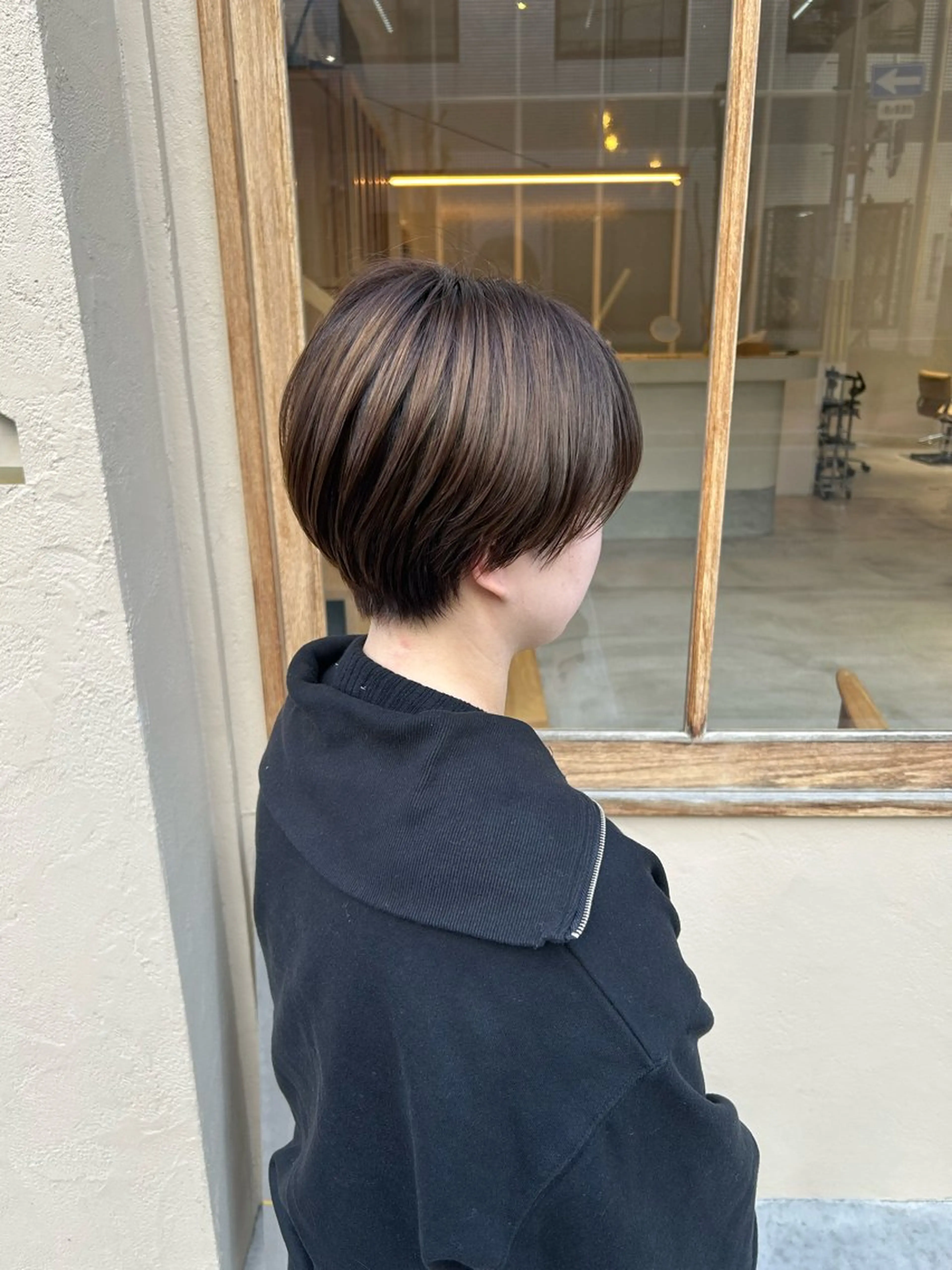 ショート pele 梅田所属・PELEハイトーン shinobuのヘアスタイル