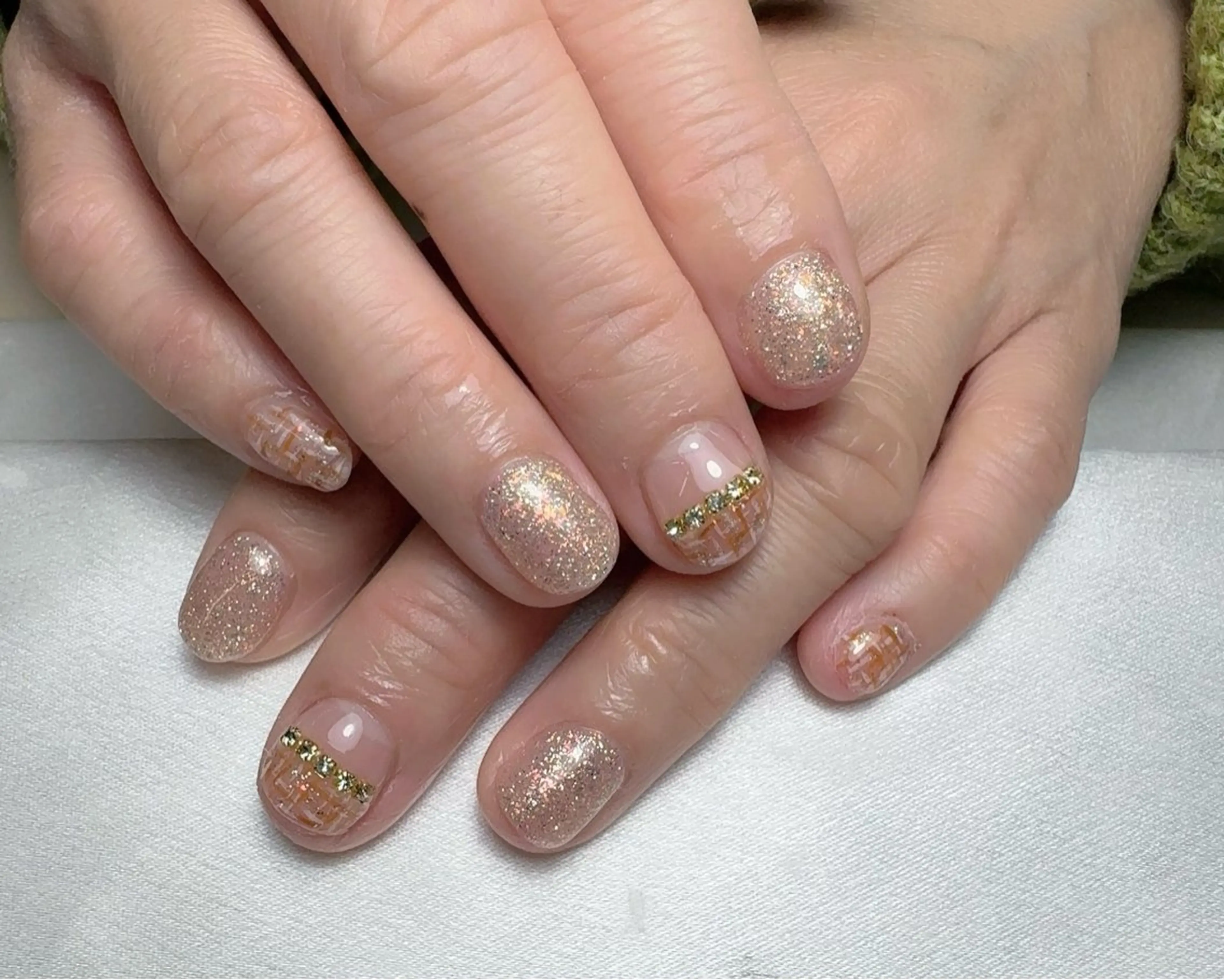 ネイル ハンドネイル LR.ONE リナのネイルデザイン