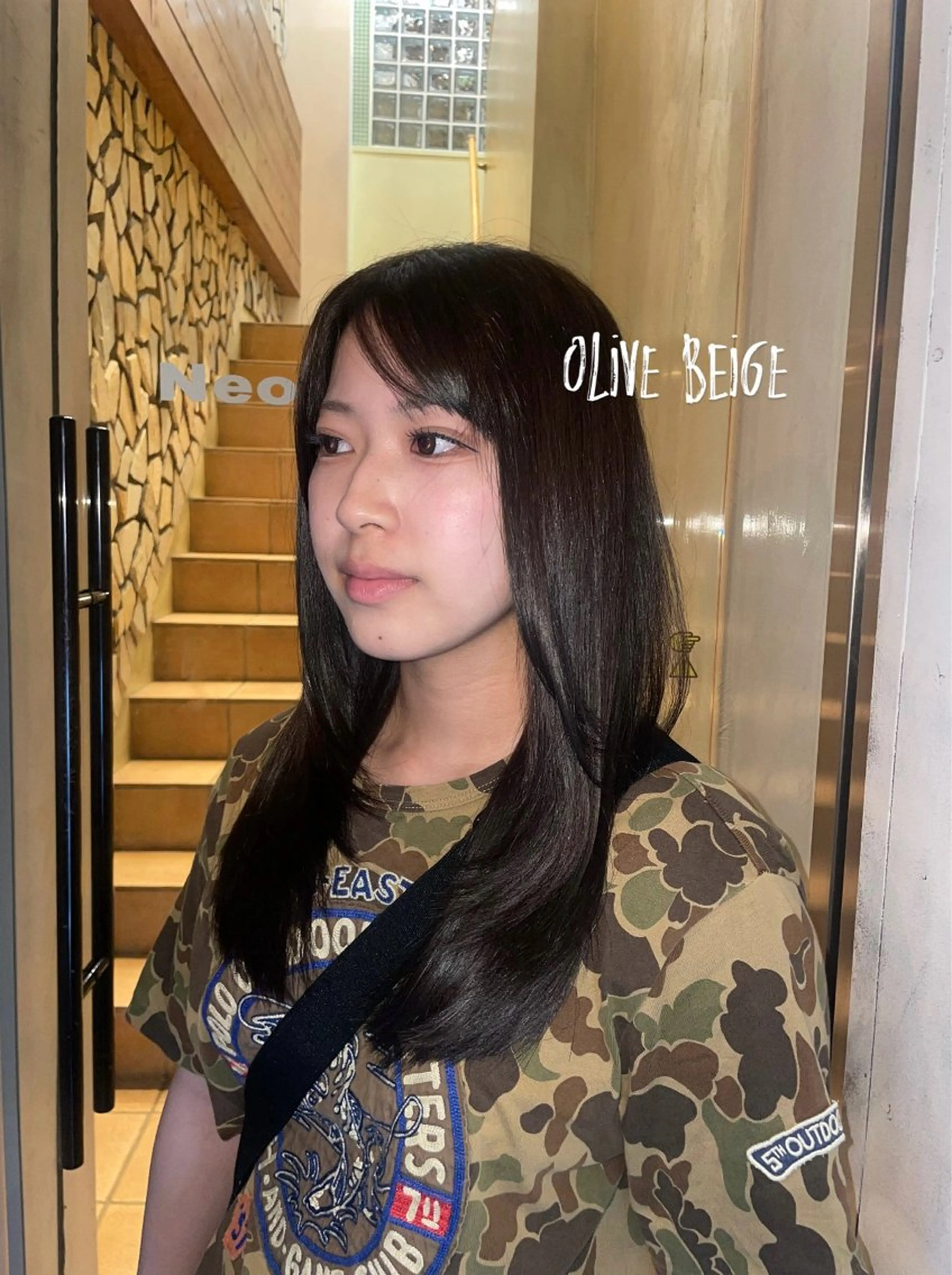 セミロング カラー カット ヘアカラー トリートメント 石上 遥楓のヘアスタイル