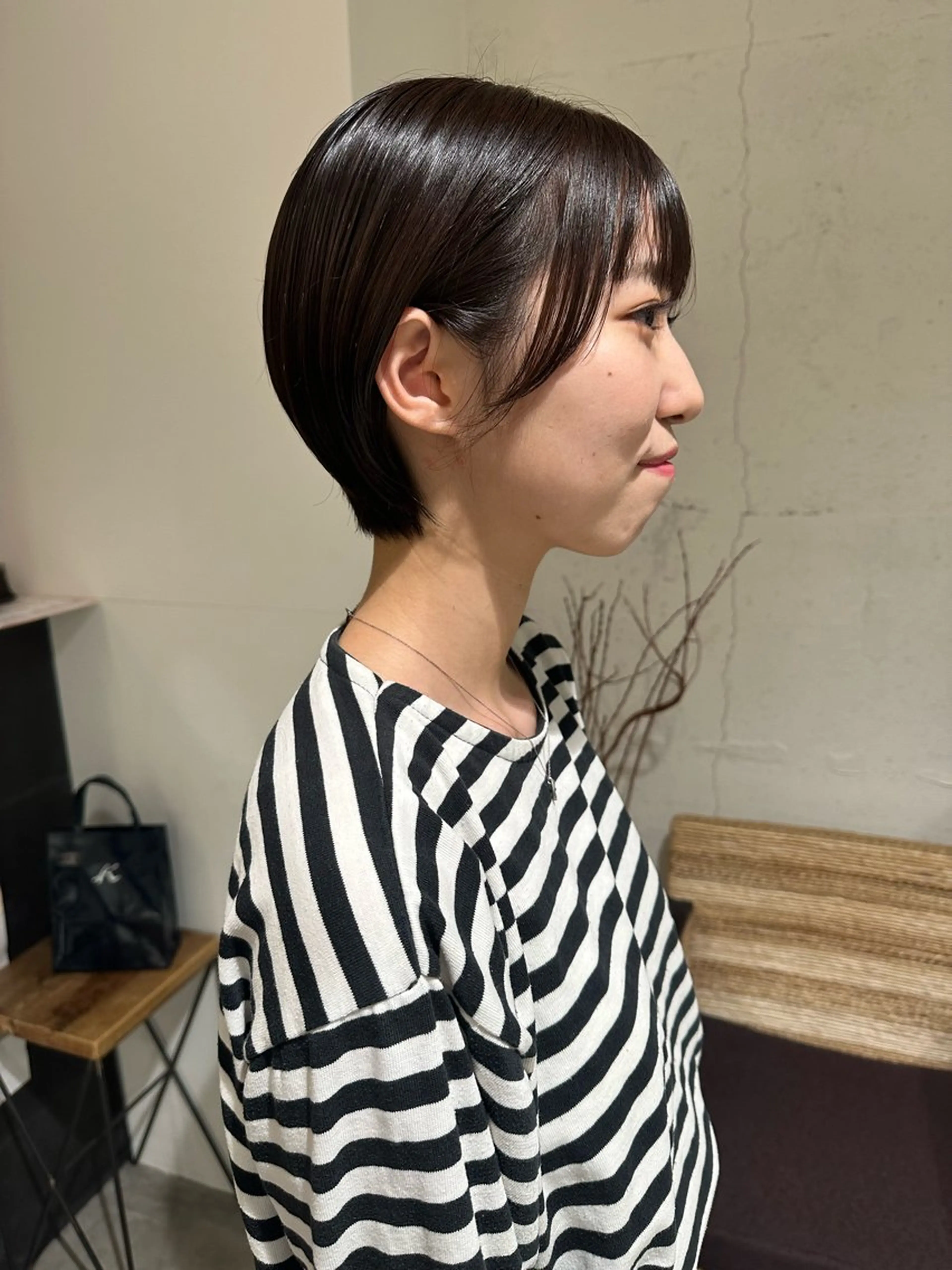 ショート カラー カット ヘアカラー トリートメント 塩澤 榛奈のヘアスタイル
