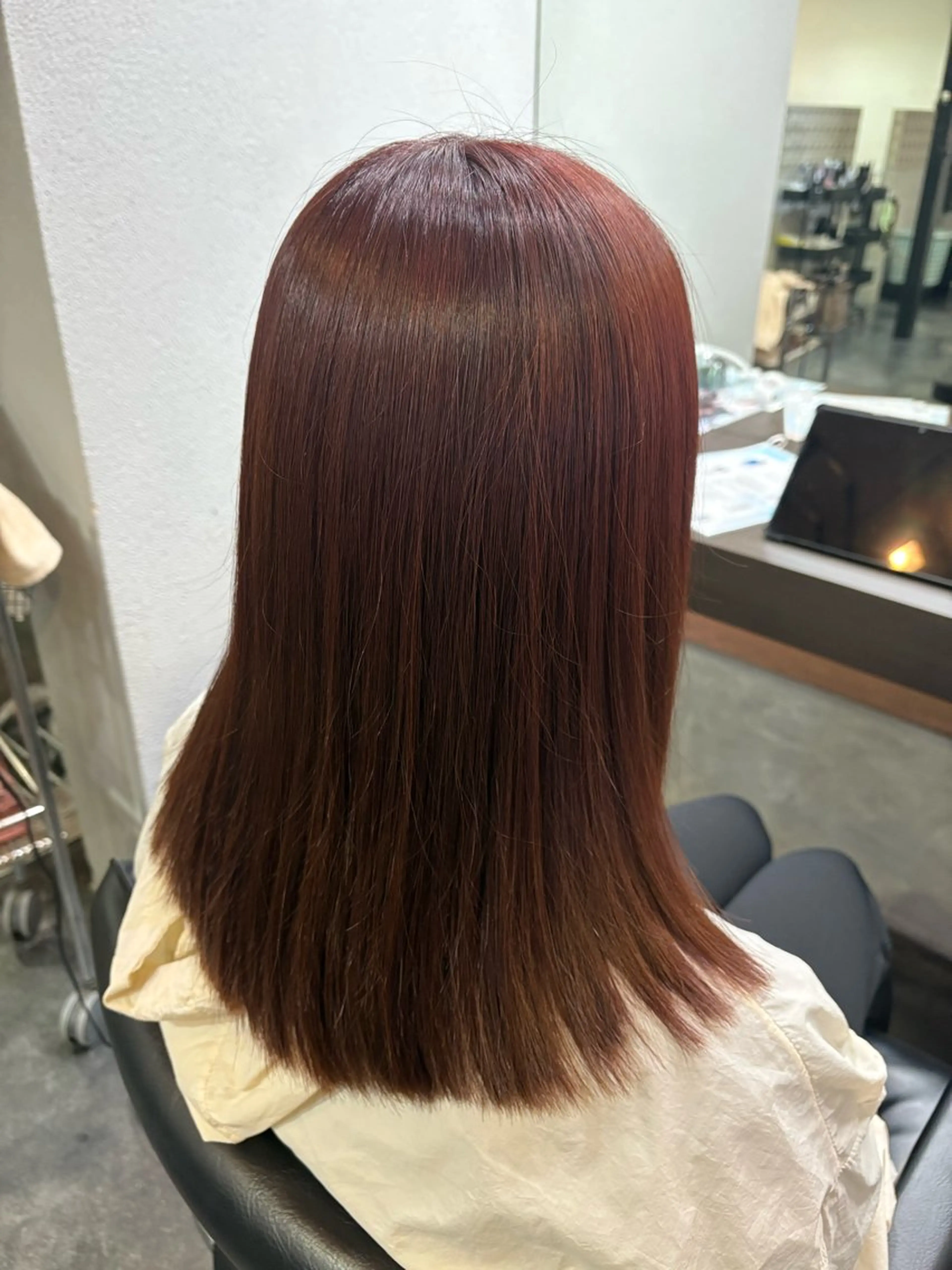 セミロング カラー 奥山 和奏のヘアスタイル