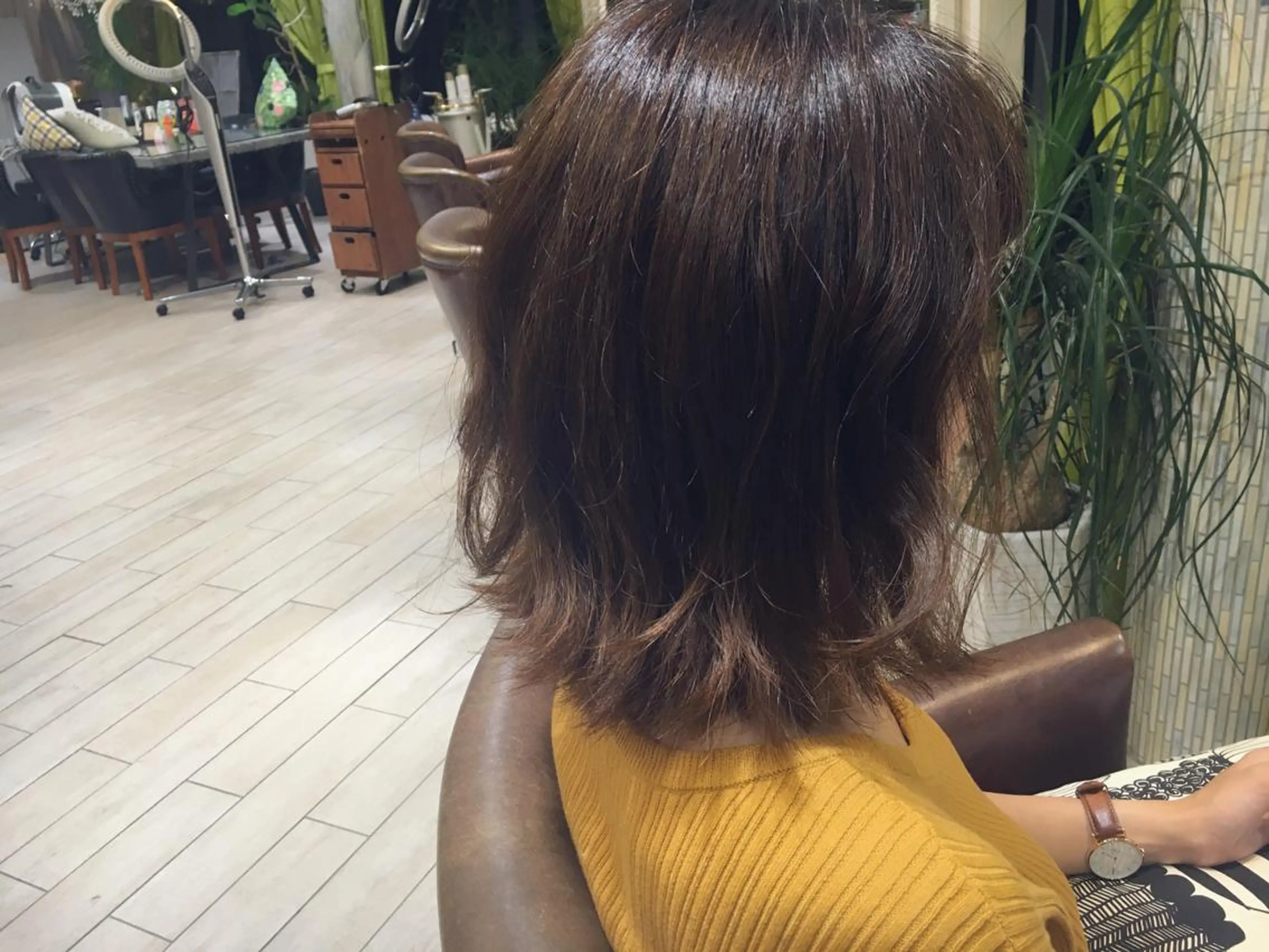 ショート ミディアム カラー ボブ 江原 彩華のヘアスタイル