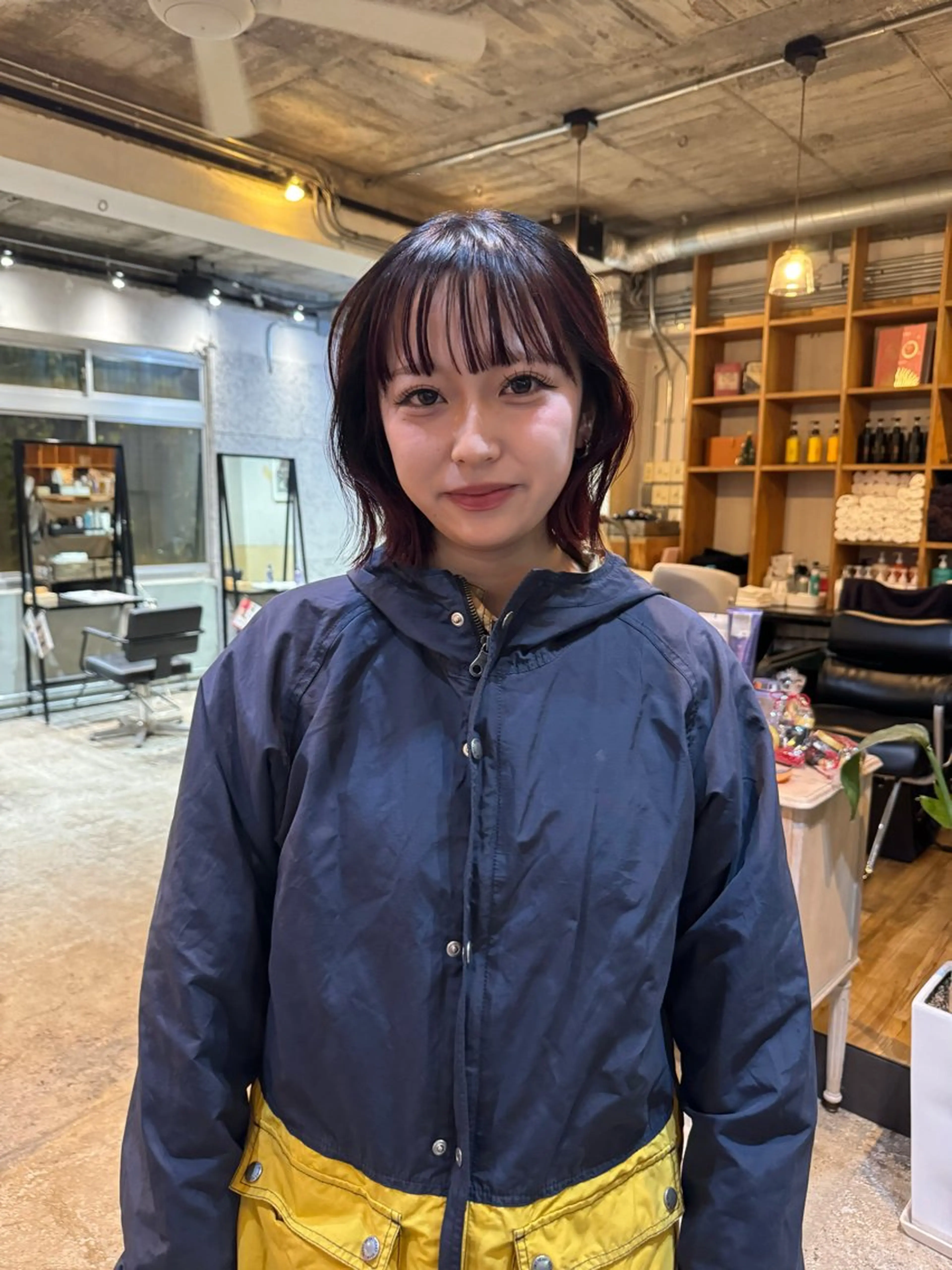 ミディアム カット ヘアカラー HIKARIS 長澤彩のヘアスタイル