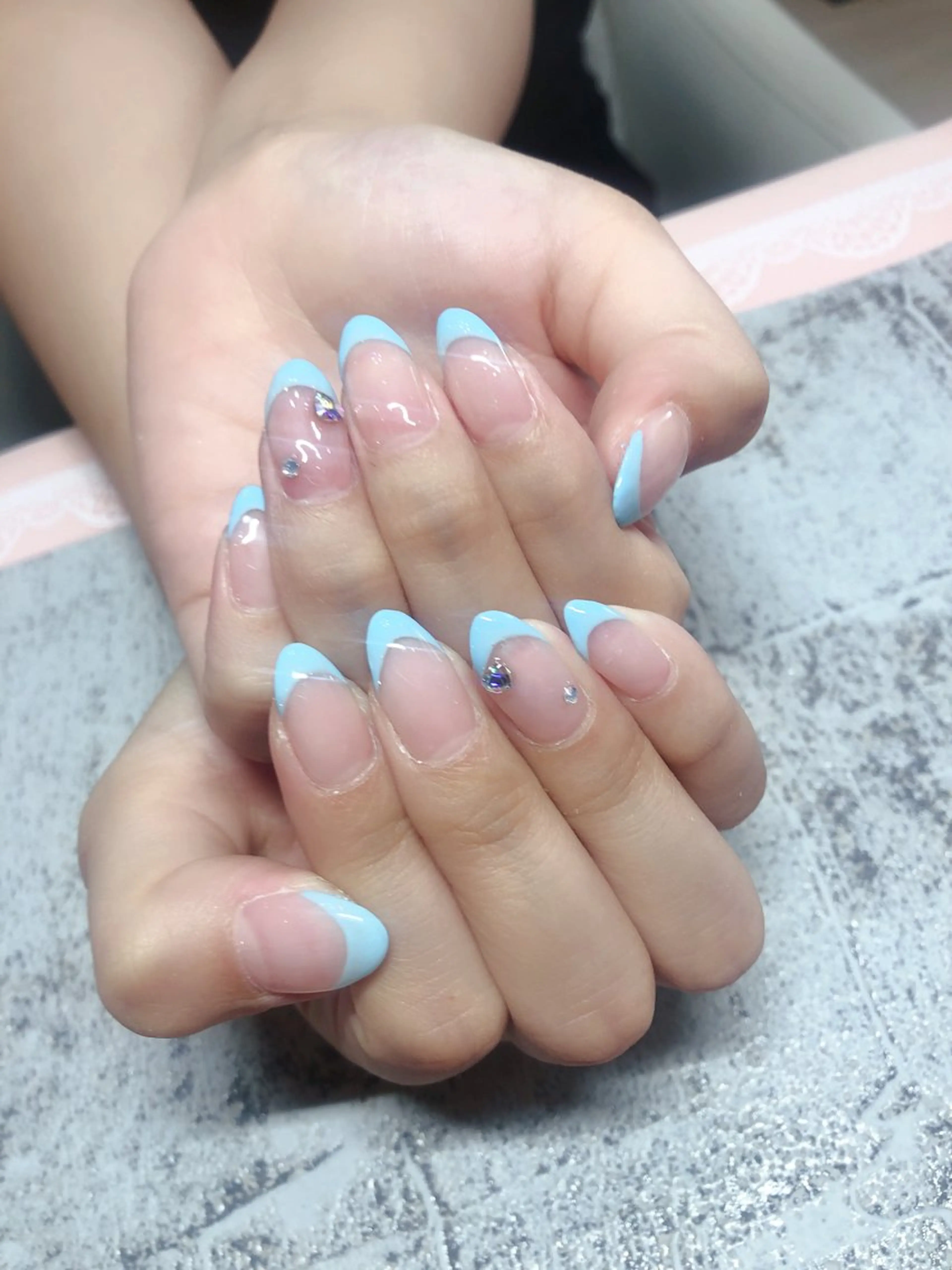 🌈ハンド【定額フレンチ】クリアベースの写真