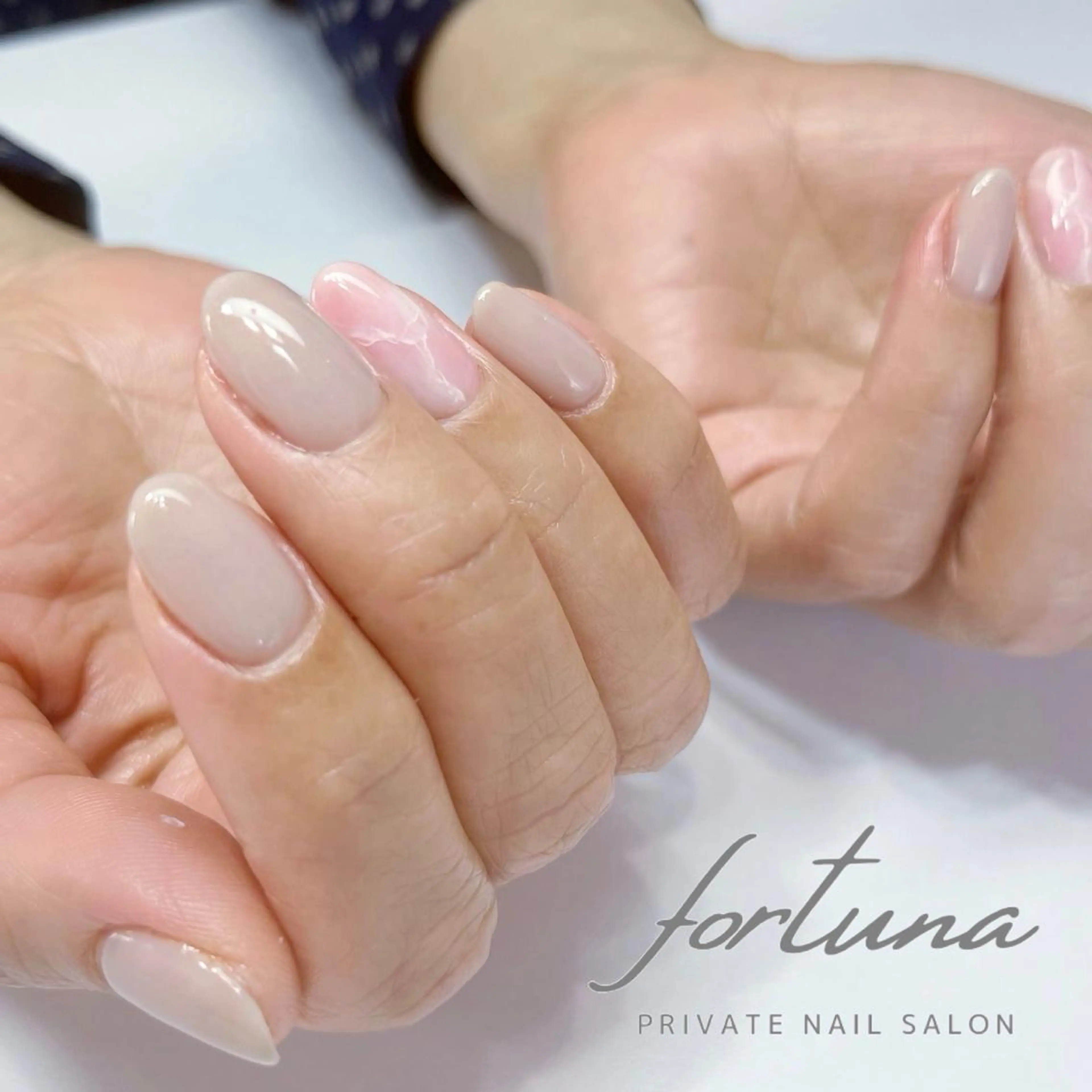 ネイル 大理石ネイル(マーブル) オフィスネイル シンプルネイル ハンドネイル fortuna 武藤裕美のネイルデザイン