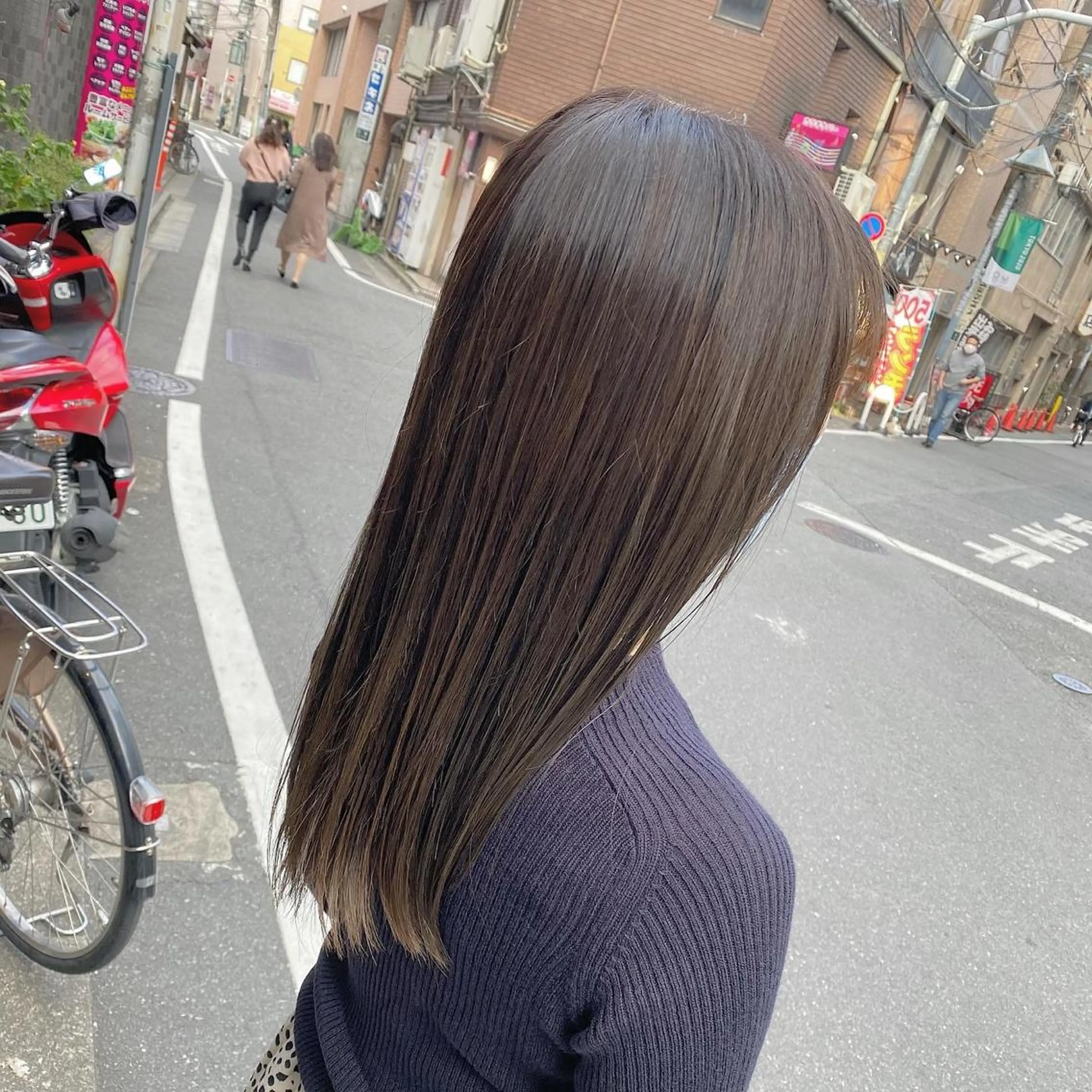 セミロング カラー アッシュ ベージュカラー 髪質改善 SALOWIN 池袋Suite店所属・髪質改善特化 安東駿介のヘアスタイル