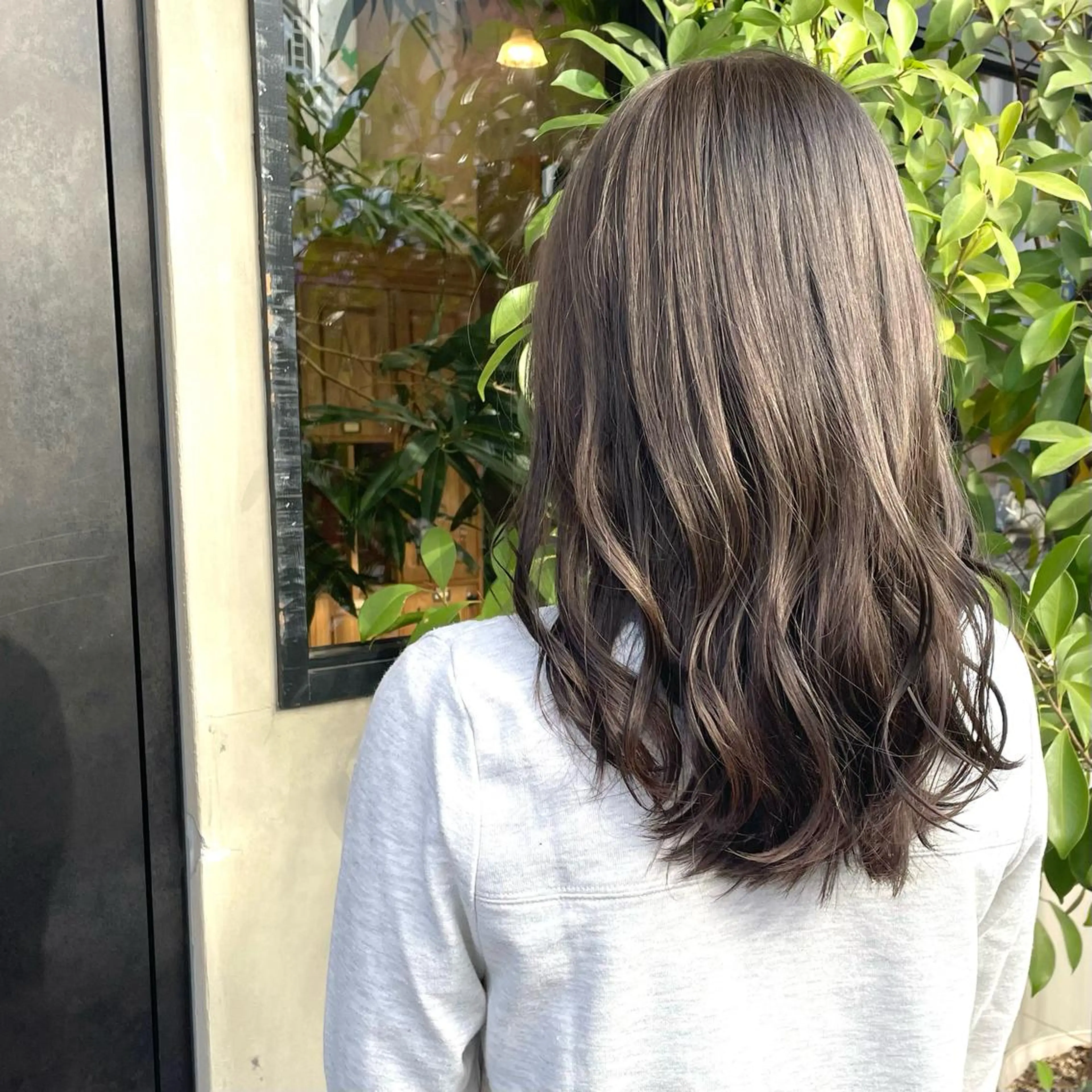 カラー アッシュ ベージュカラー ヘアカラー トリートメント ヘアセット 竹内 春奈のヘアスタイル
