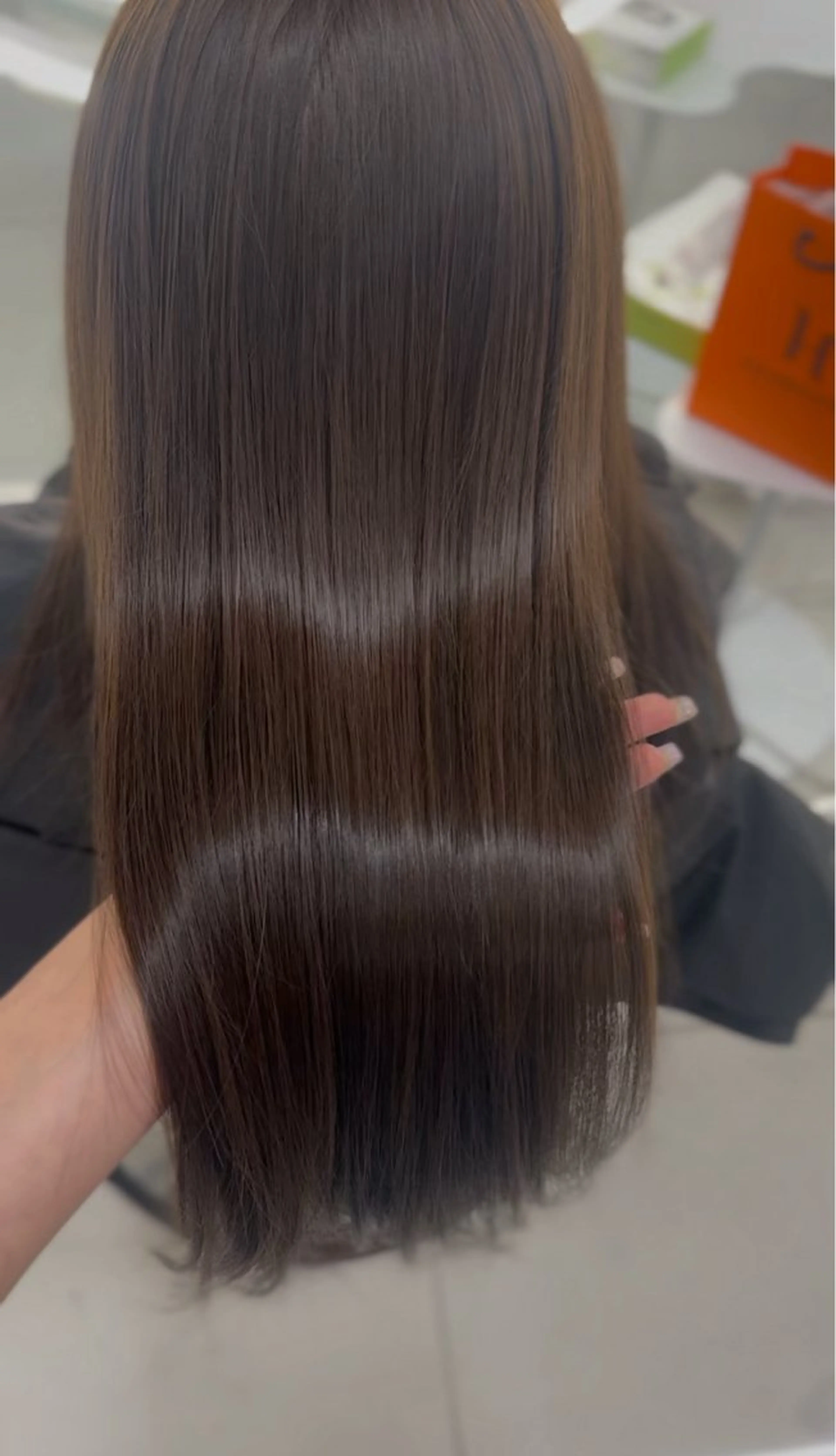 カラー ヘアカラー トリートメント ANN GAGAのヘアスタイル