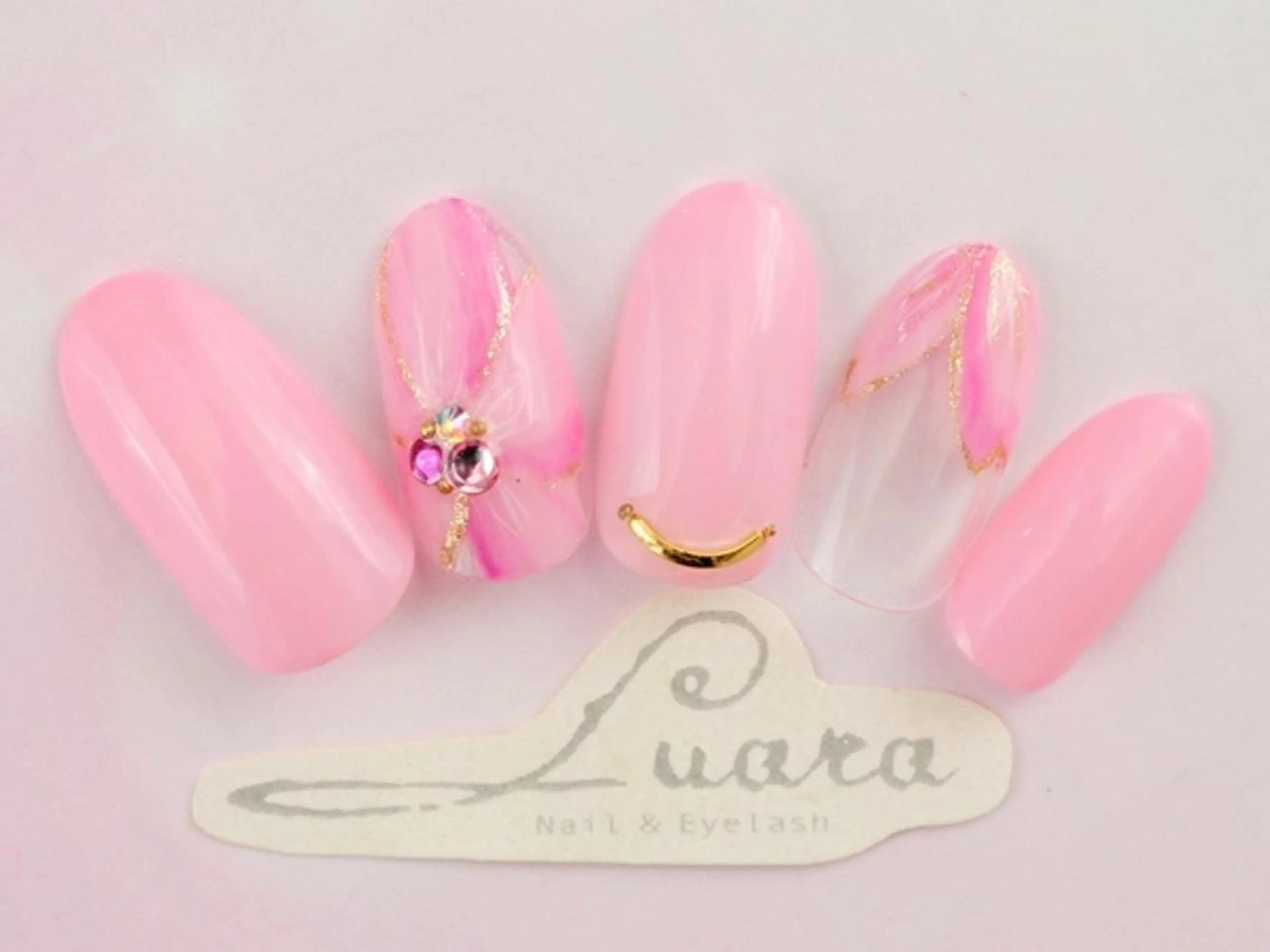 ネイル Luara ルアラのネイルデザイン