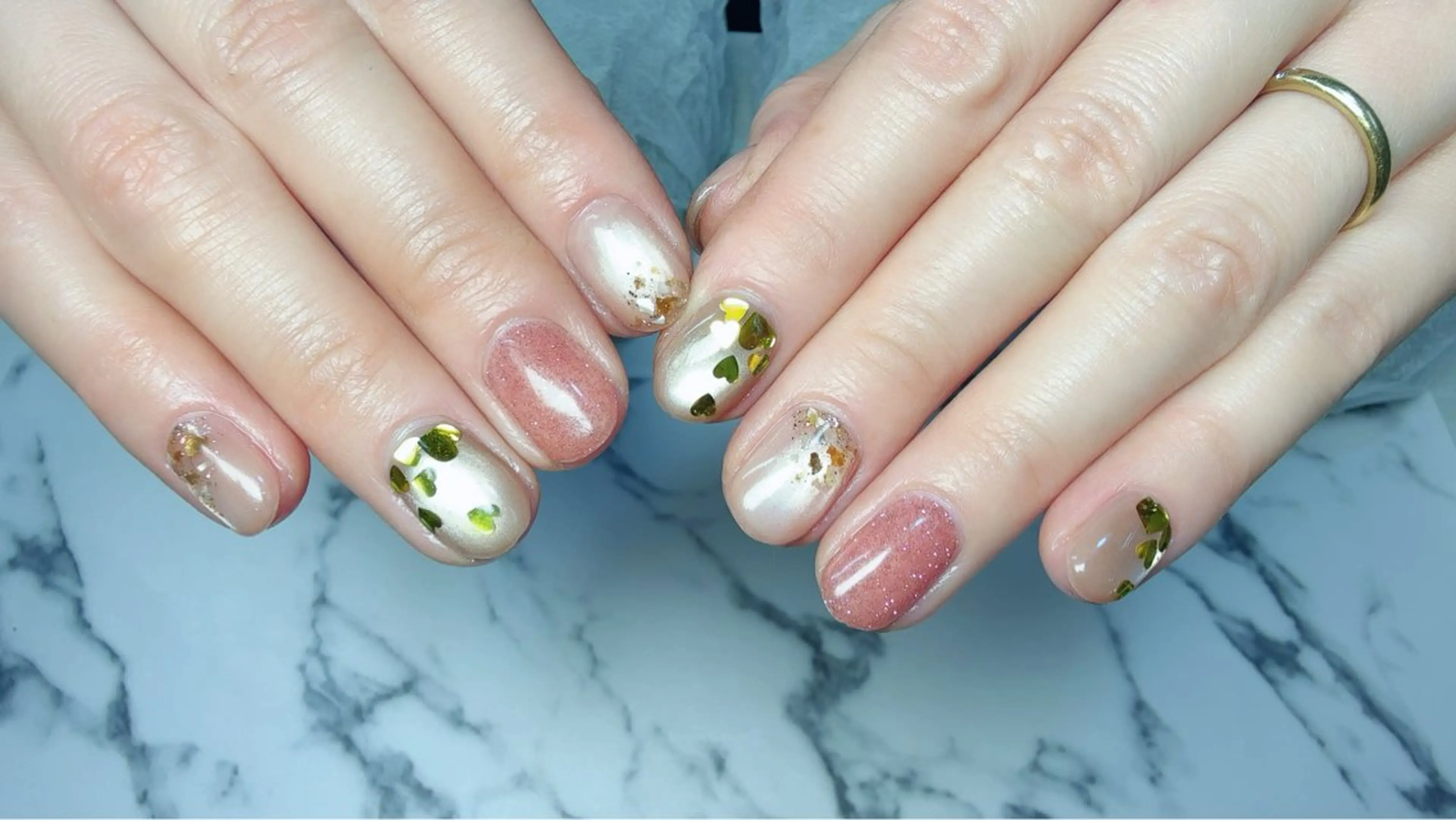 ネイル ハート ホログラムネイル nail salon ily 武蔵新城のネイルデザイン