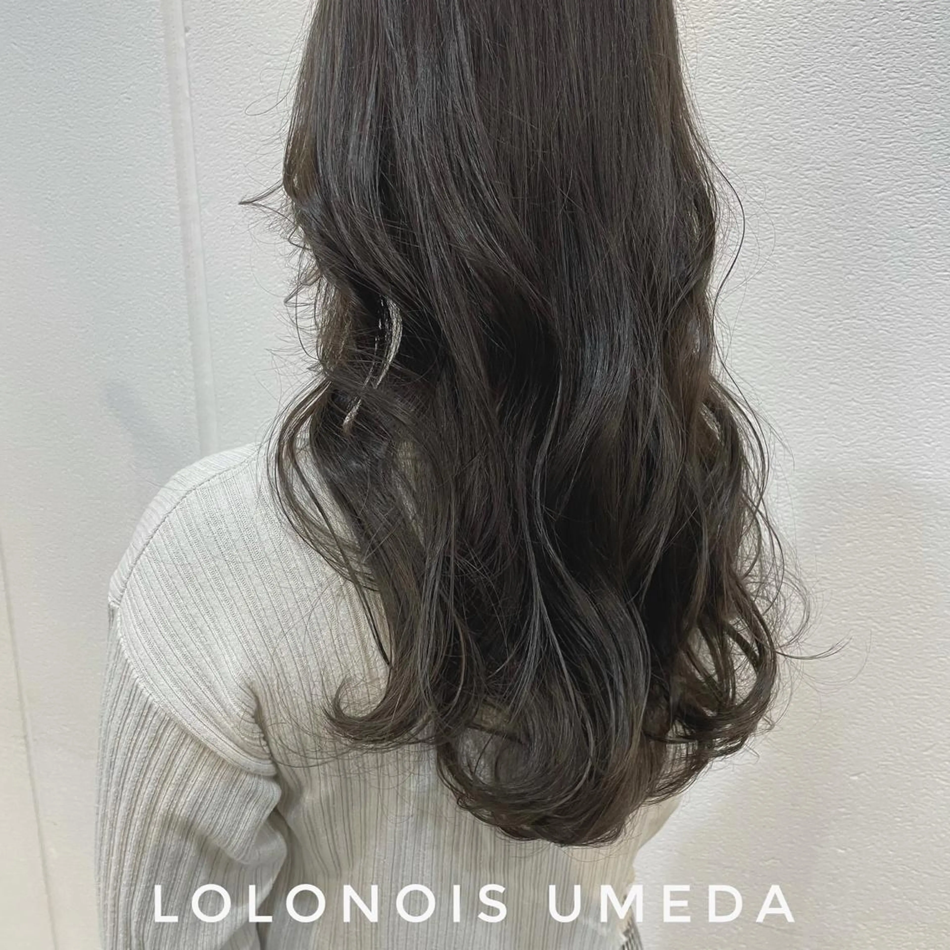 ロング カラー ダークグレー ダークグレージュ グレージュ Lolonois梅田 /Okazaki:)のヘアスタイル